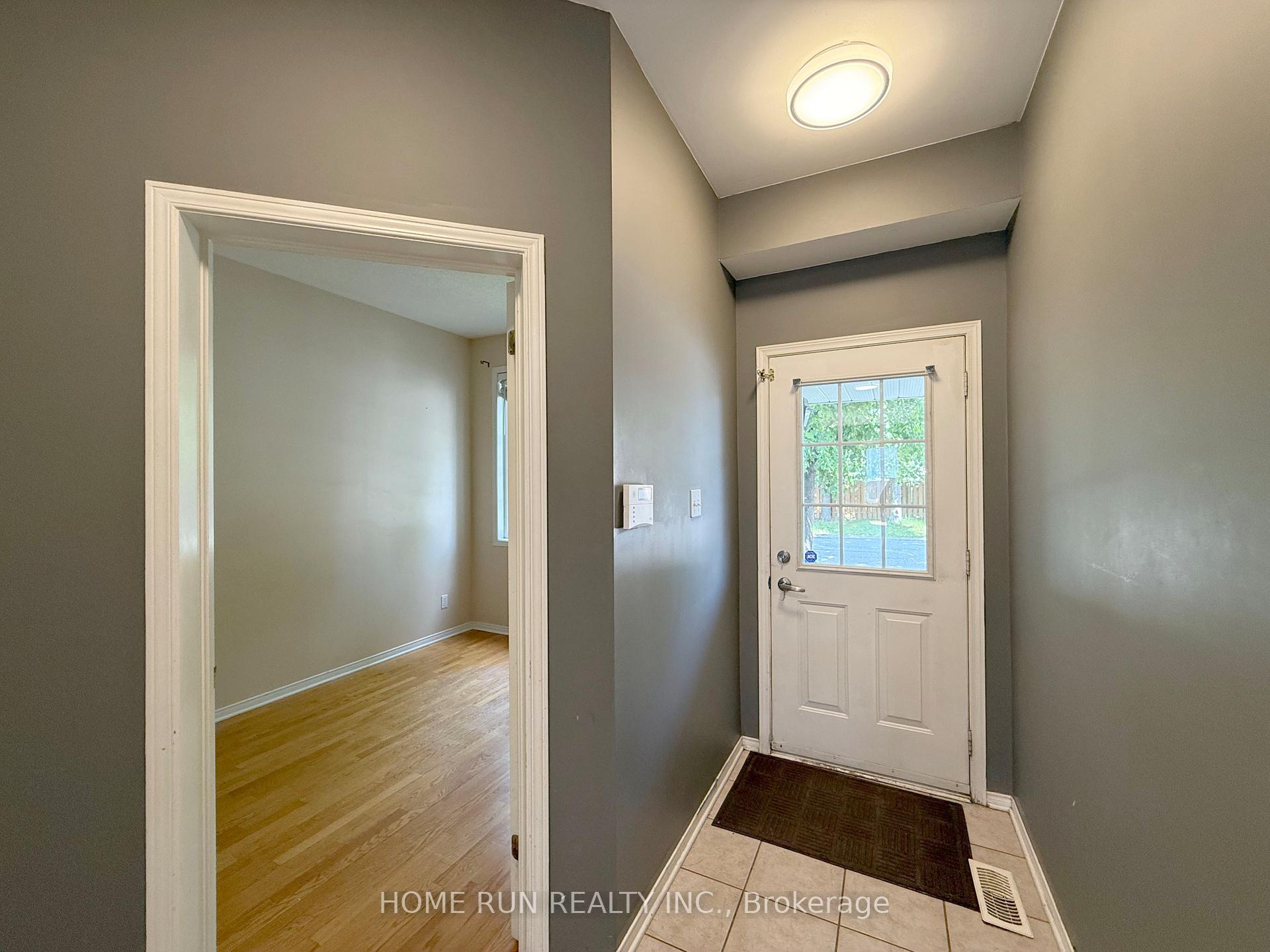 Photo 5 of 10 Appledale Drive, Ottawa, Barrhaven - Longfields — HOMEH