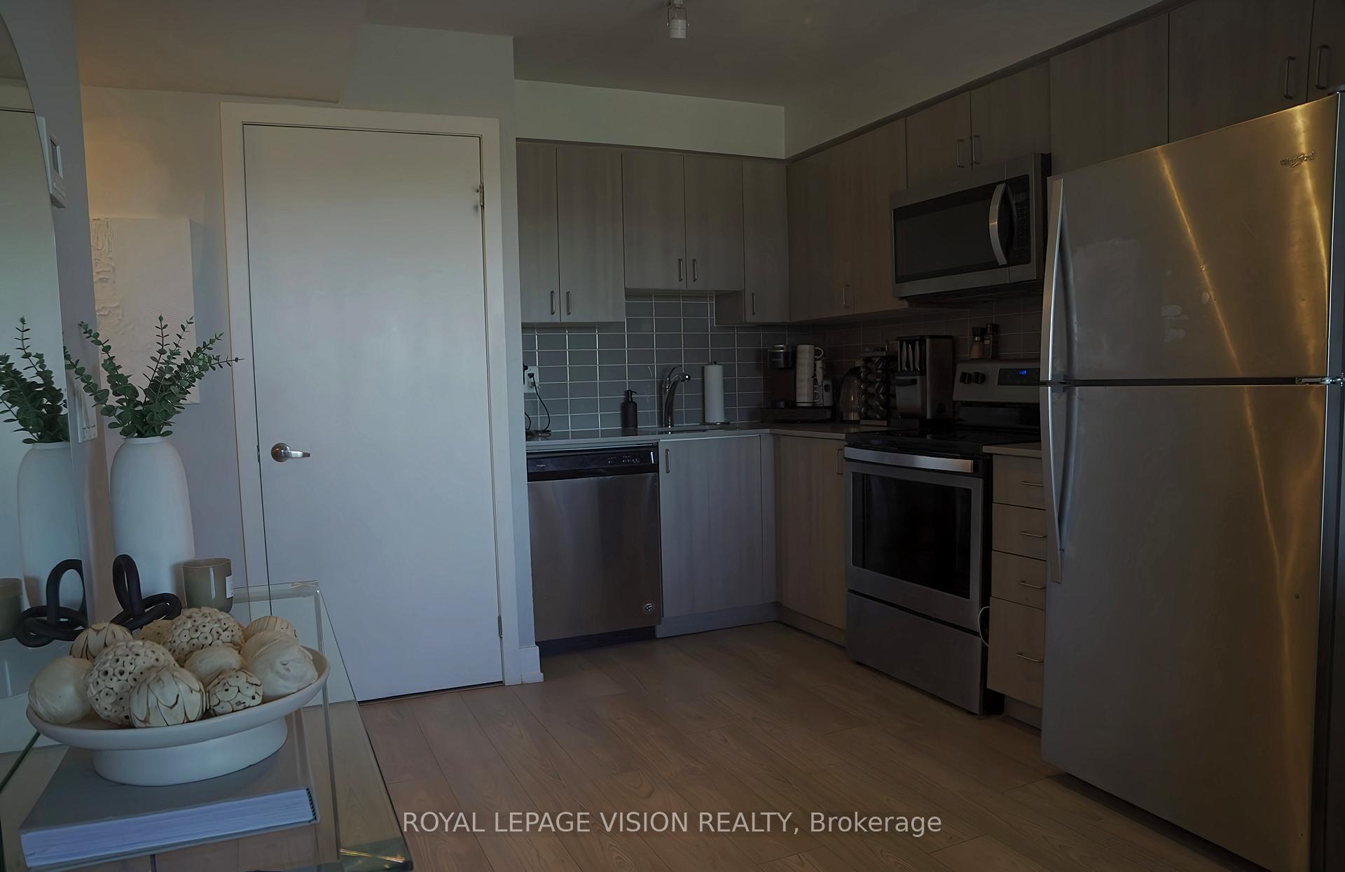 Photo 9 of Unit 1701, 1255 Bayly Street, Pickering, Bay Ridges — HOMEH
