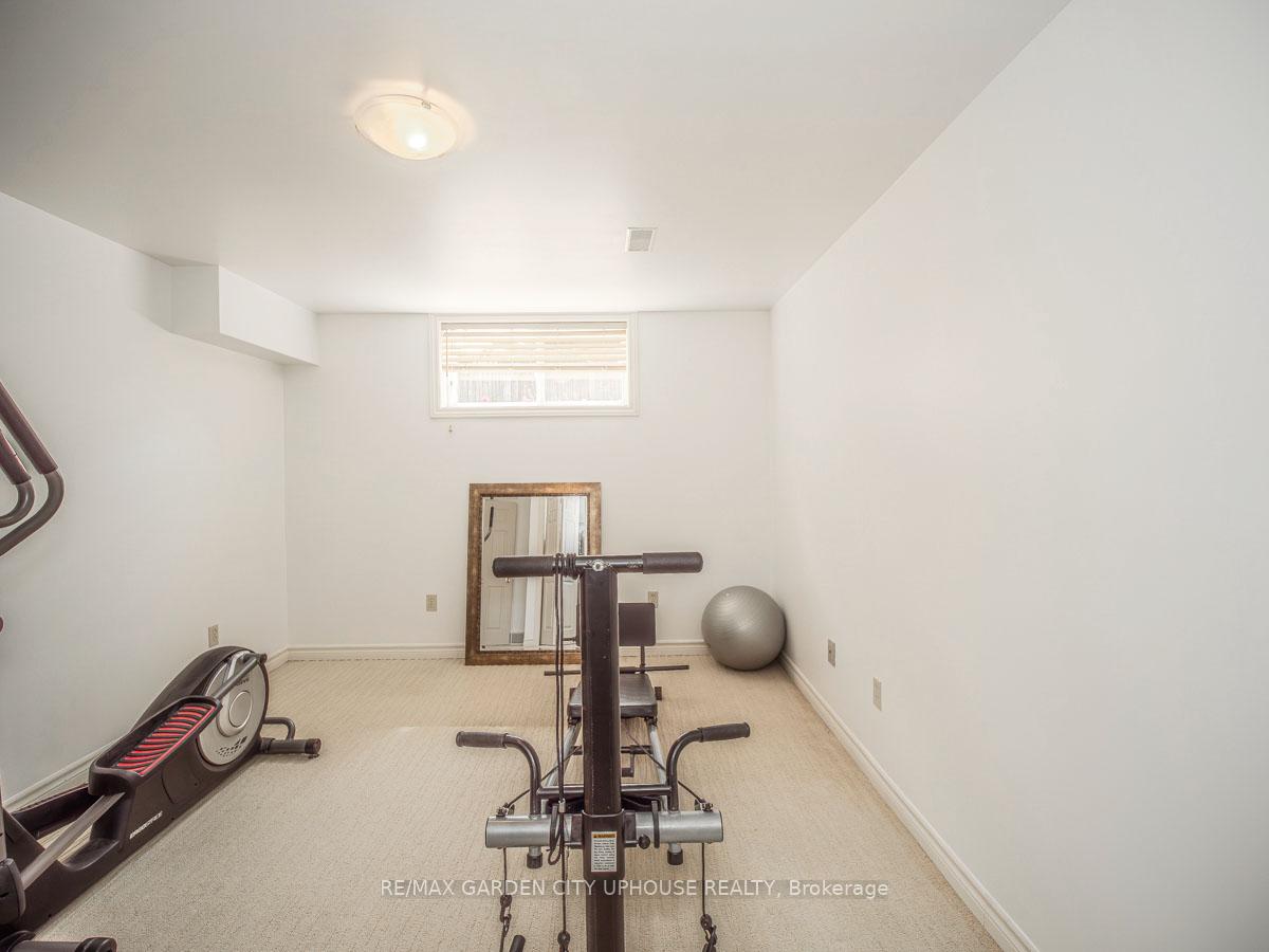 Photo 19 of 55 Tecumseh Street, St. Catharines, Bunting/Linwell — HOMEH