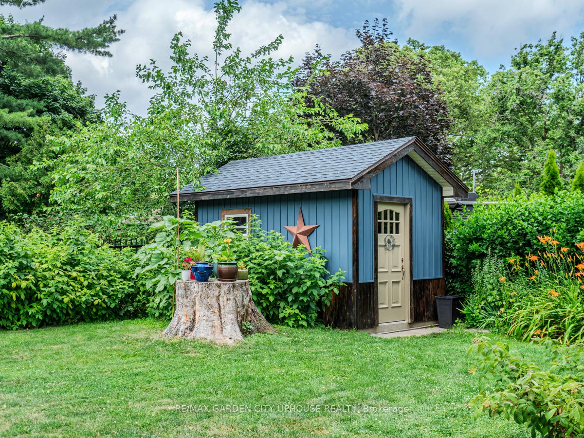 Photo 22 of 55 Tecumseh Street, St. Catharines, Bunting/Linwell — HOMEH