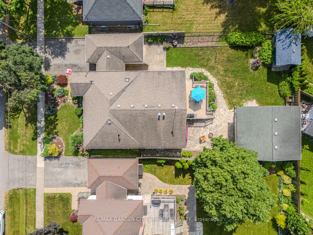 Photo 27 of 55 Tecumseh Street, St. Catharines, Bunting/Linwell — HOMEH
