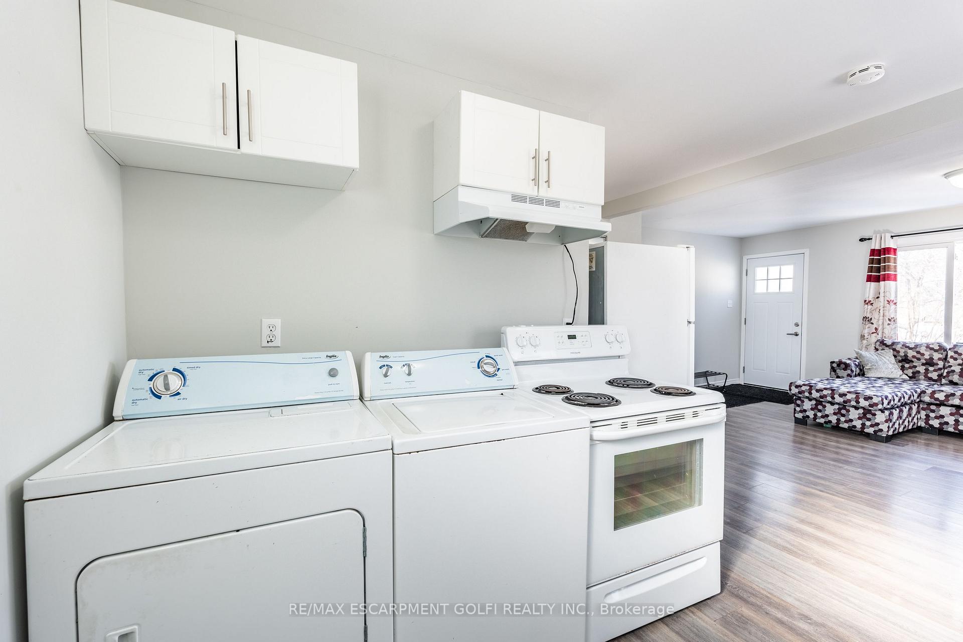 Photo 14 of 19 Weston Road, St. Catharines, Western Hill — HOMEH