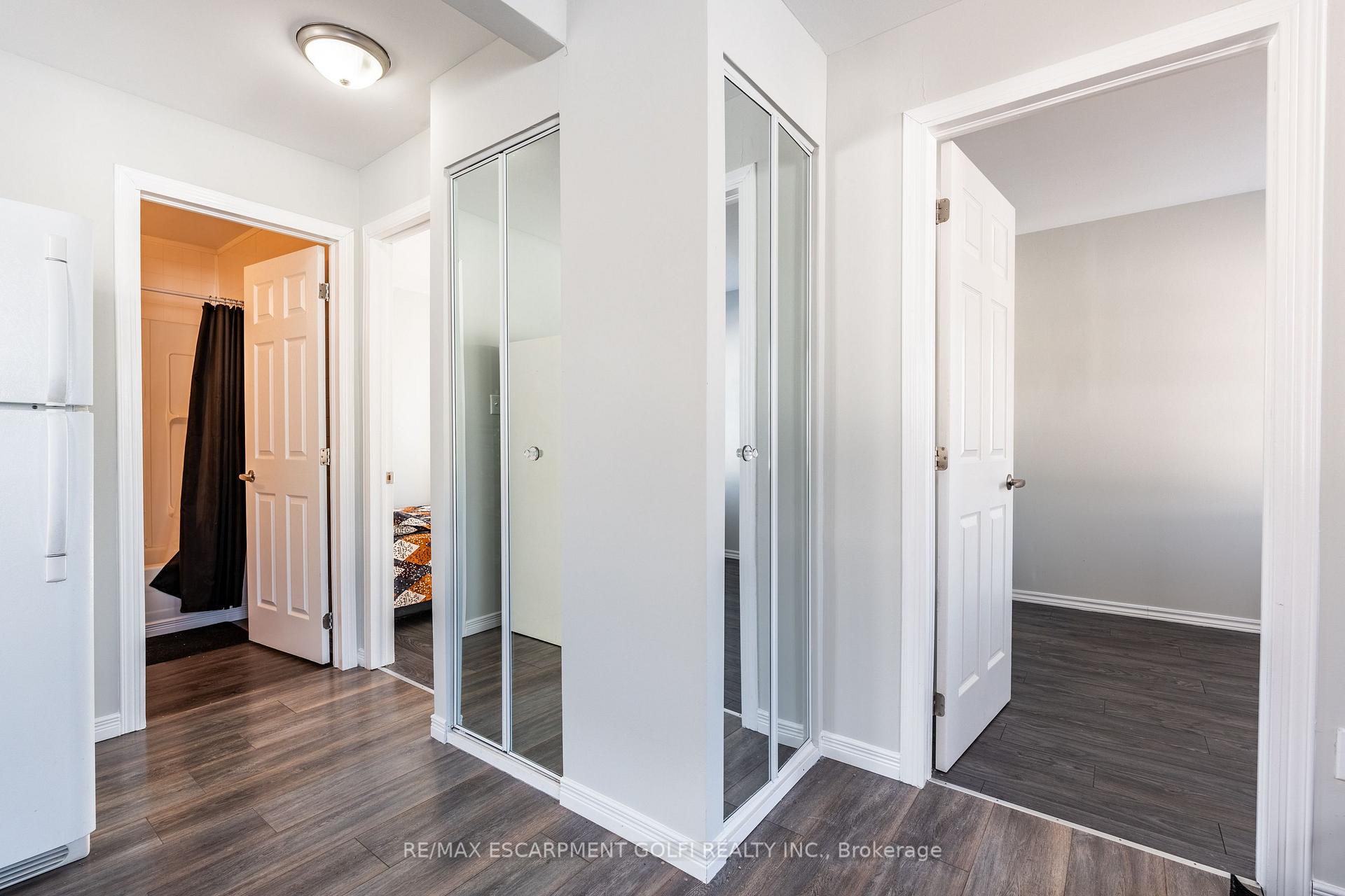 Photo 15 of 19 Weston Road, St. Catharines, Western Hill — HOMEH