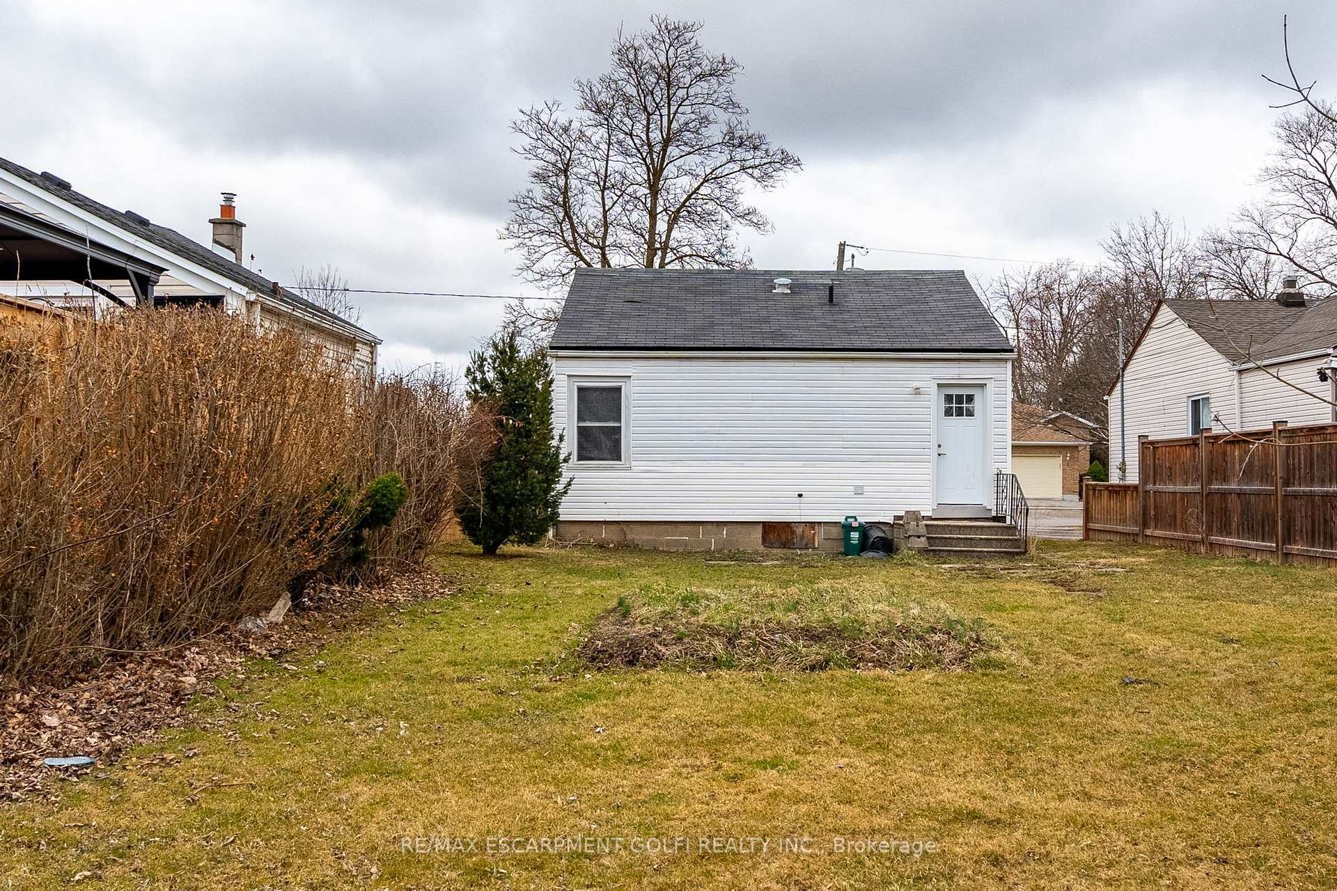 Photo 30 of 19 Weston Road, St. Catharines, Western Hill — HOMEH