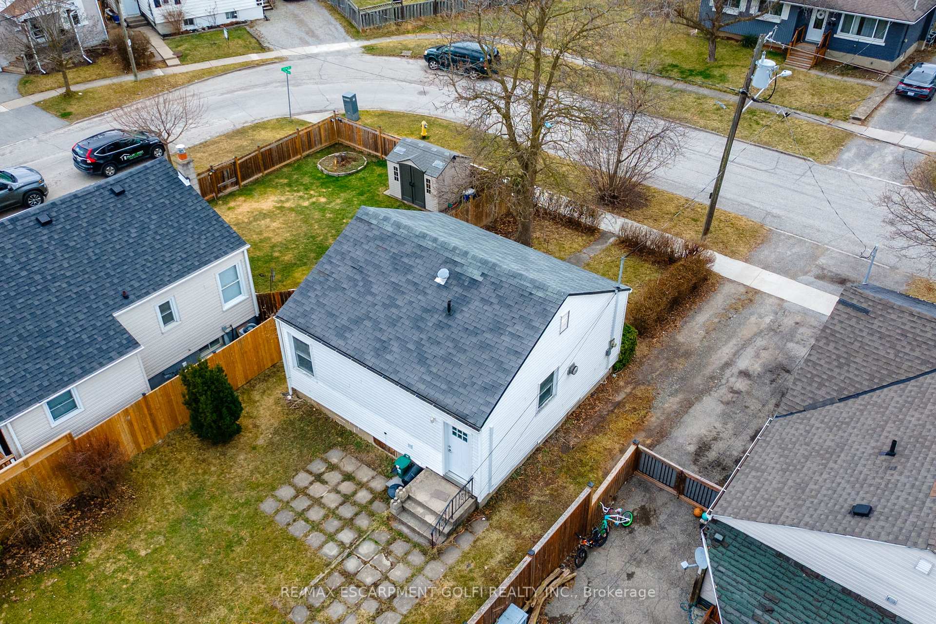 Photo 34 of 19 Weston Road, St. Catharines, Western Hill — HOMEH