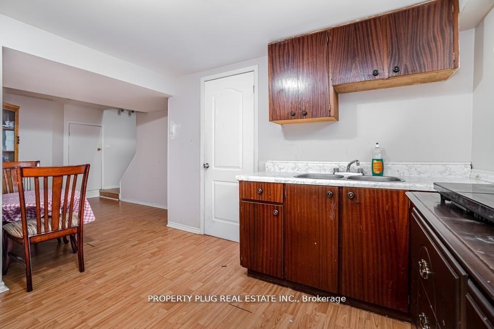 Photo 19 of 3 Leneck Avenue, Brampton, Northwood Park — HOMEH