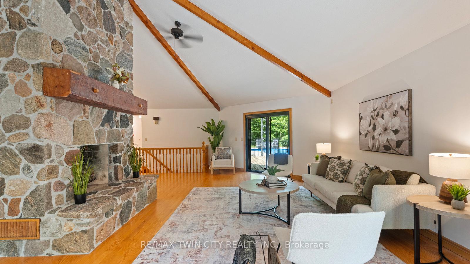 Photo 6 of 520 Blue Lake Road, Brant, South Dumfries — HOMEH