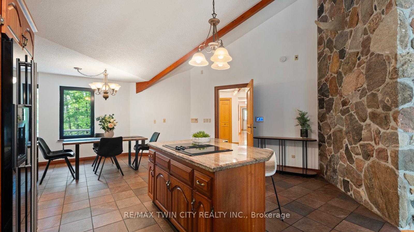 Photo 10 of 520 Blue Lake Road, Brant, South Dumfries — HOMEH