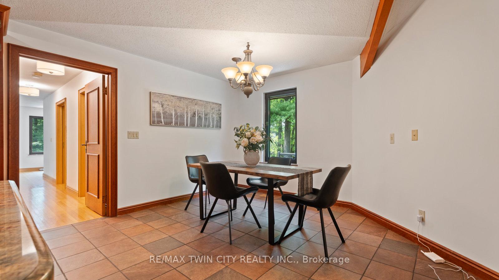 Photo 13 of 520 Blue Lake Road, Brant, South Dumfries — HOMEH