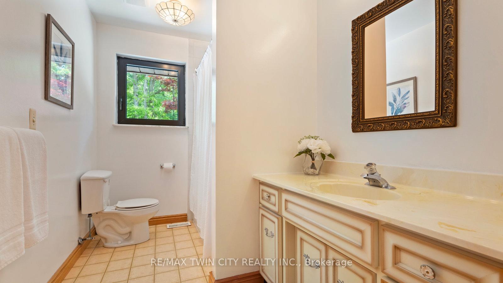 Photo 20 of 520 Blue Lake Road, Brant, South Dumfries — HOMEH