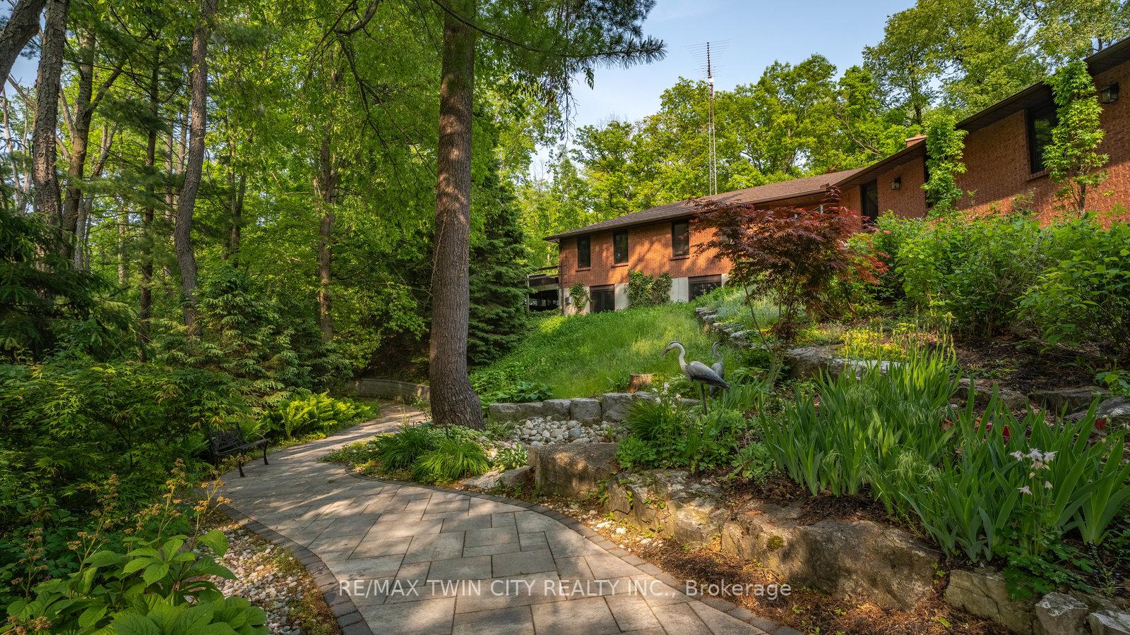 Photo 26 of 520 Blue Lake Road, Brant, South Dumfries — HOMEH