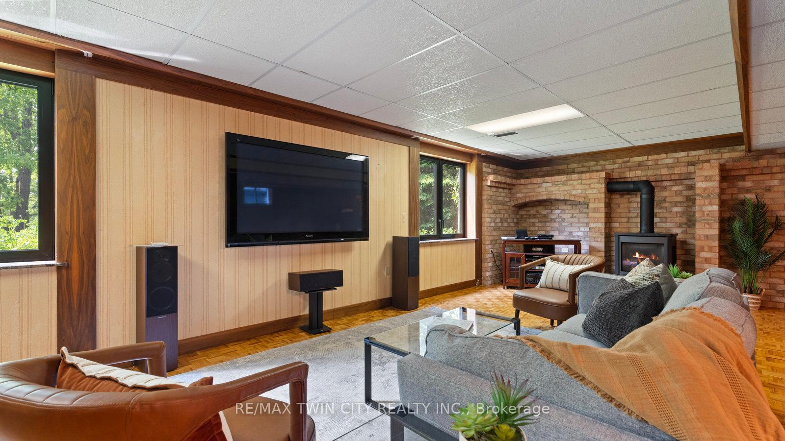 Photo 24 of 520 Blue Lake Road, Brant, South Dumfries — HOMEH