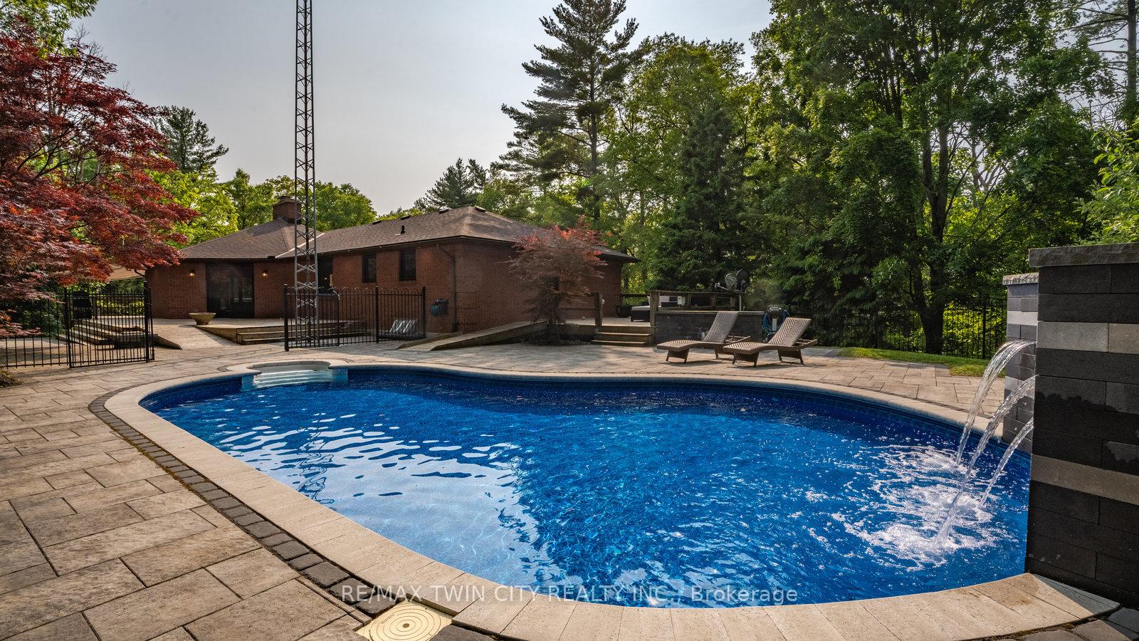 Photo 42 of 520 Blue Lake Road, Brant, South Dumfries — HOMEH