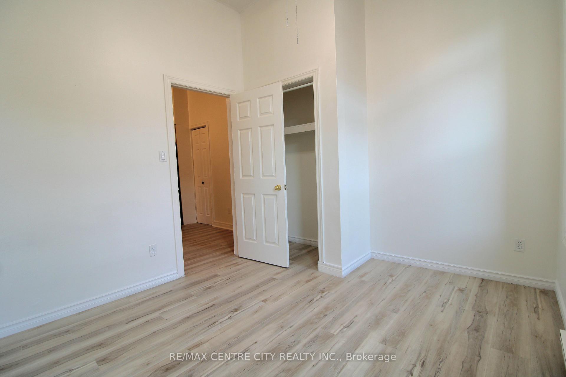 Photo 4 of Unit 4, 383 Talbot Street, St. Thomas — HOMEH