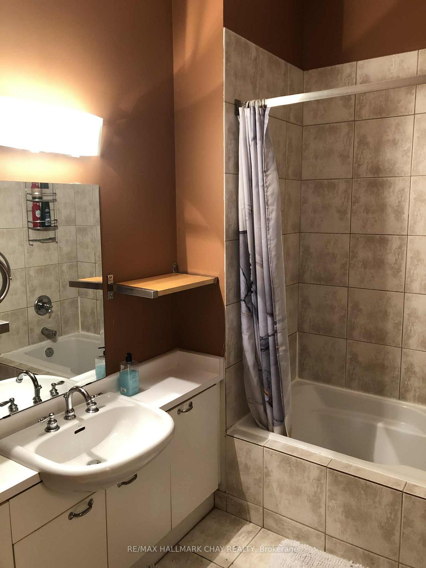 Photo 6 of Unit 825, 155 Dalhousie Street, Toronto, Church-Yonge Corridor — HOMEH