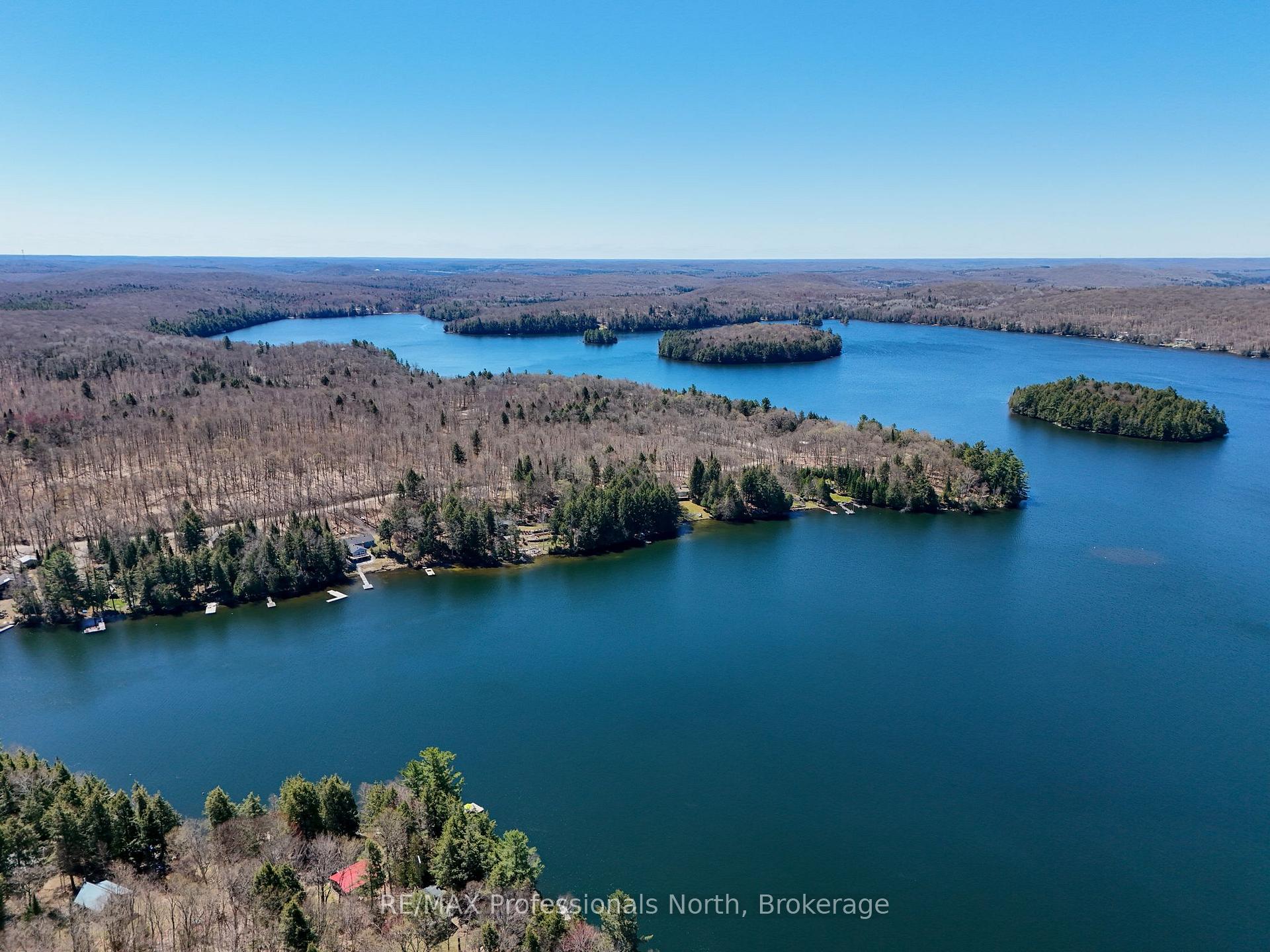 Photo 11 of 636 Skyline Drive, Burk's Falls — HOMEH