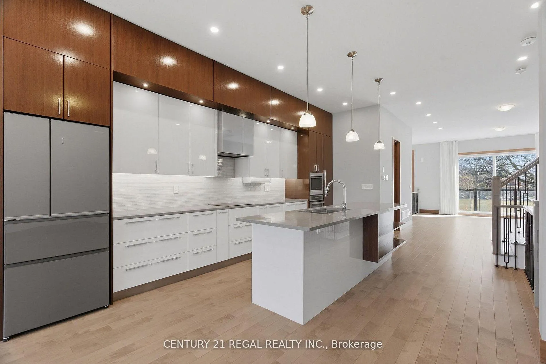 Photo 10 of 28A Twenty First Street, Etobicoke, Long Branch — HOMEH