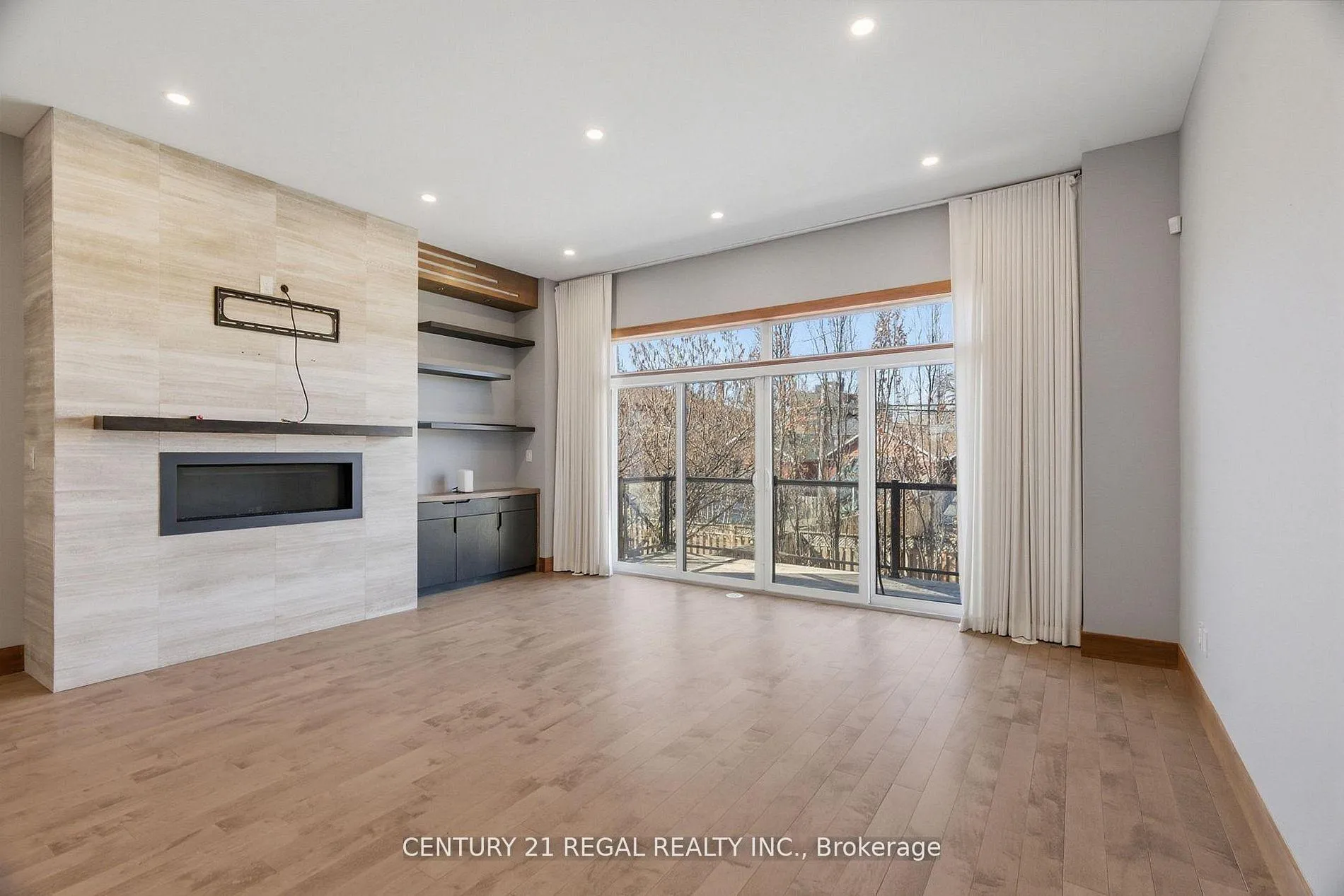 Photo 12 of 28A Twenty First Street, Etobicoke, Long Branch — HOMEH