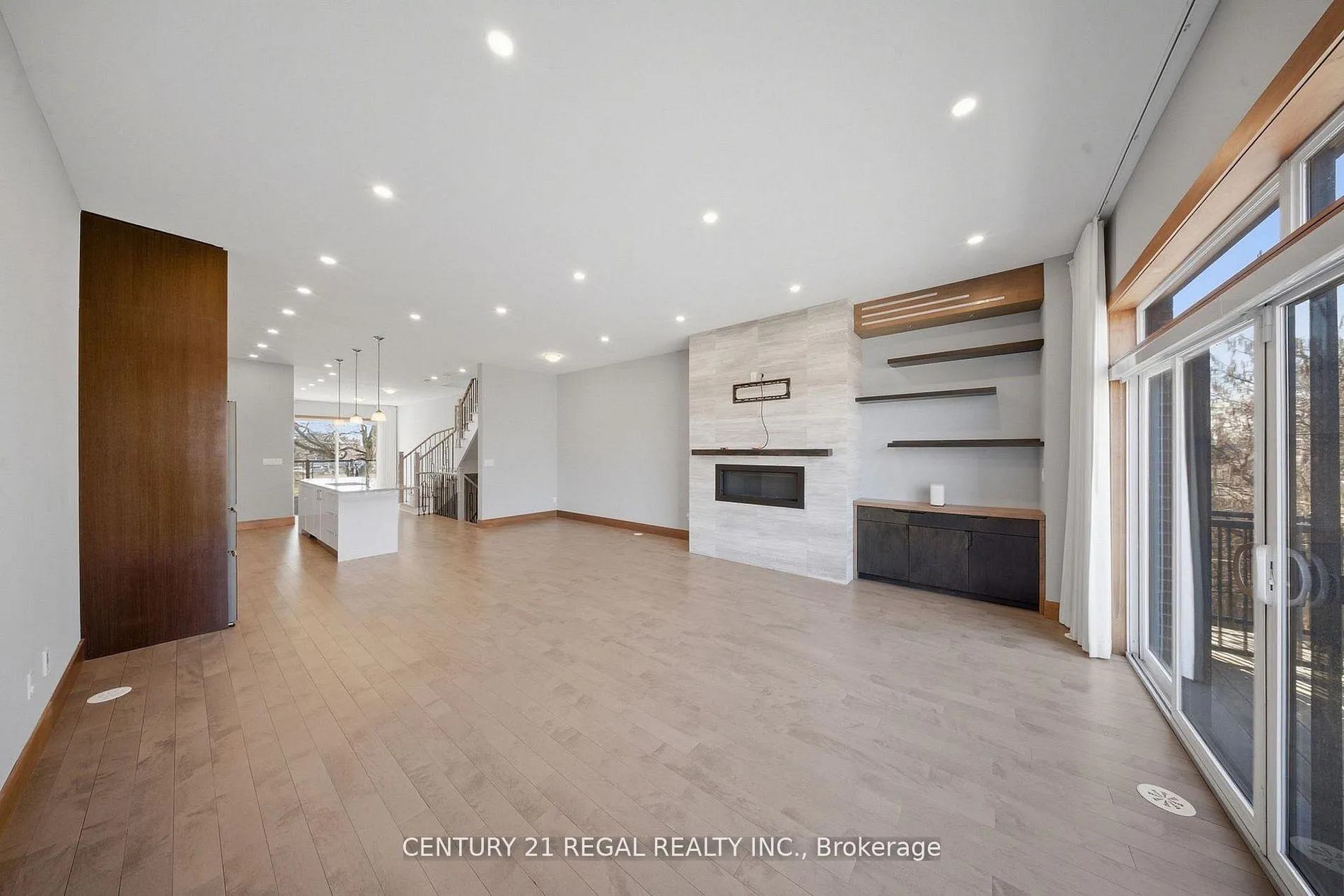 Photo 14 of 28A Twenty First Street, Etobicoke, Long Branch — HOMEH