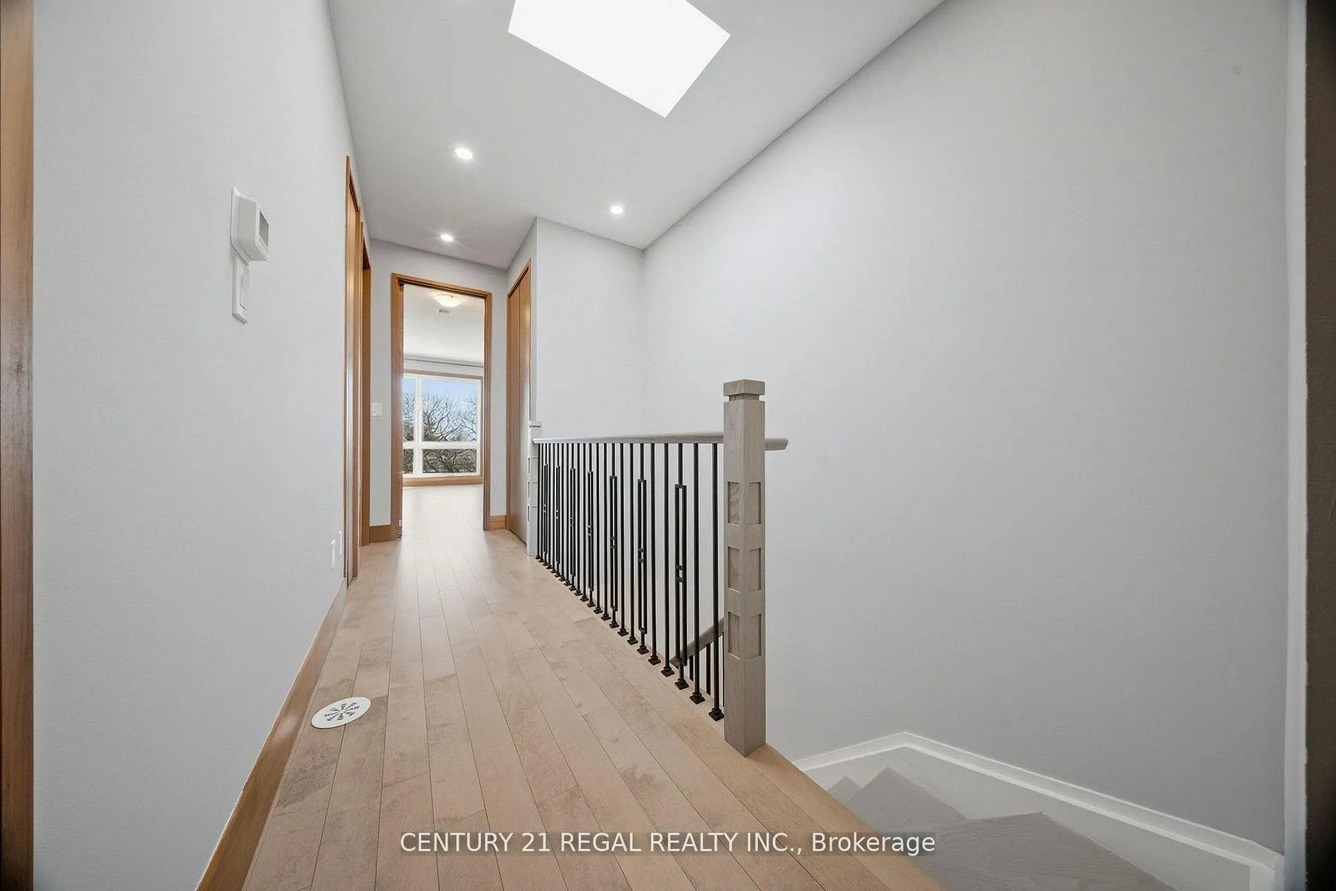 Photo 16 of 28A Twenty First Street, Etobicoke, Long Branch — HOMEH