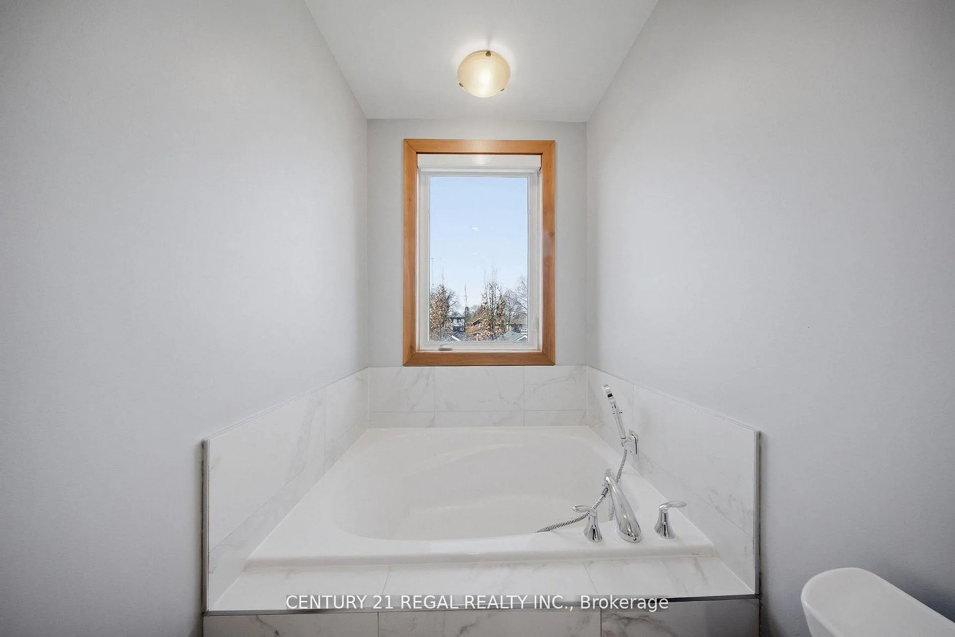 Photo 29 of 28A Twenty First Street, Etobicoke, Long Branch — HOMEH