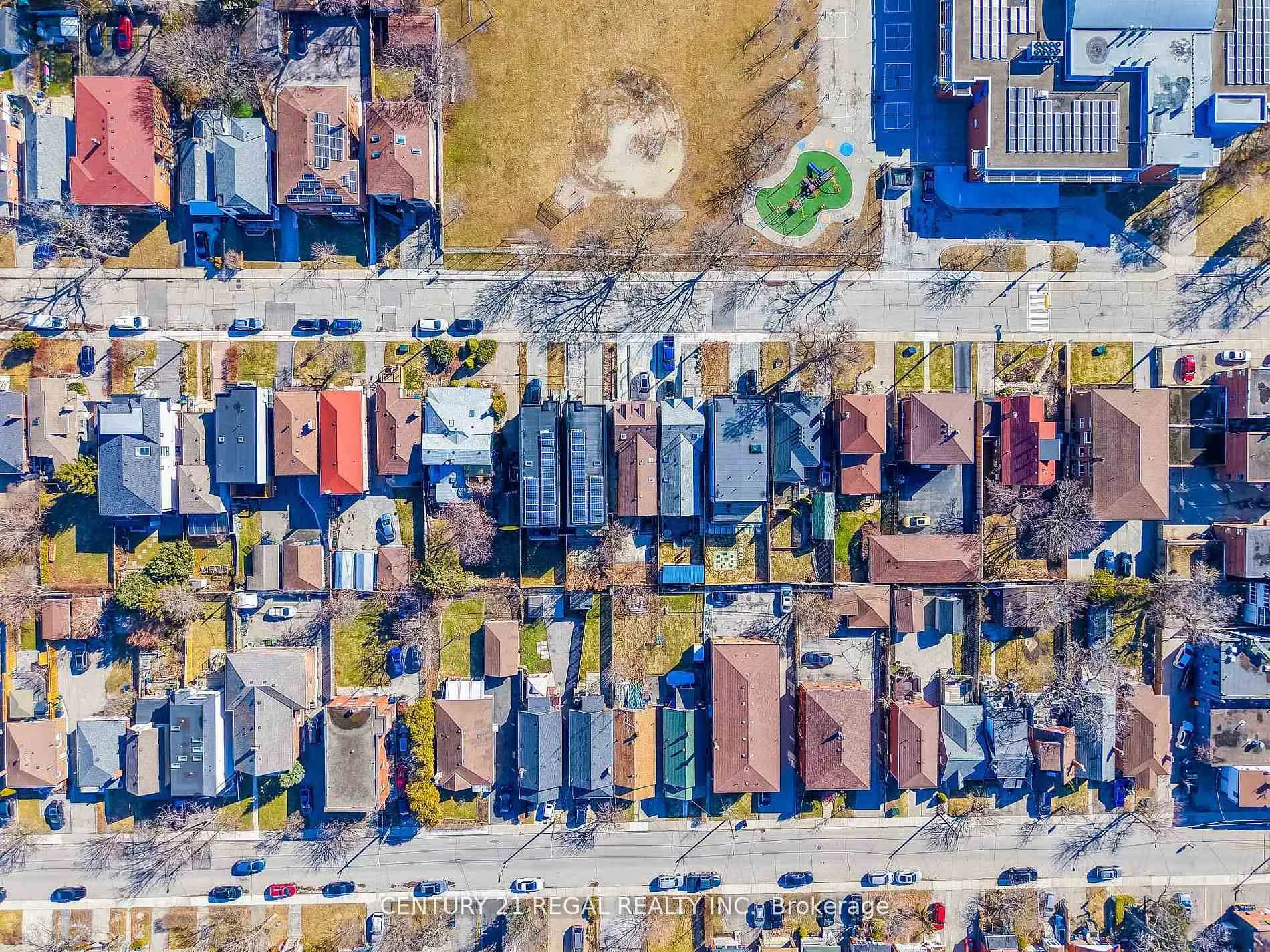 Photo 42 of 28A Twenty First Street, Etobicoke, Long Branch — HOMEH