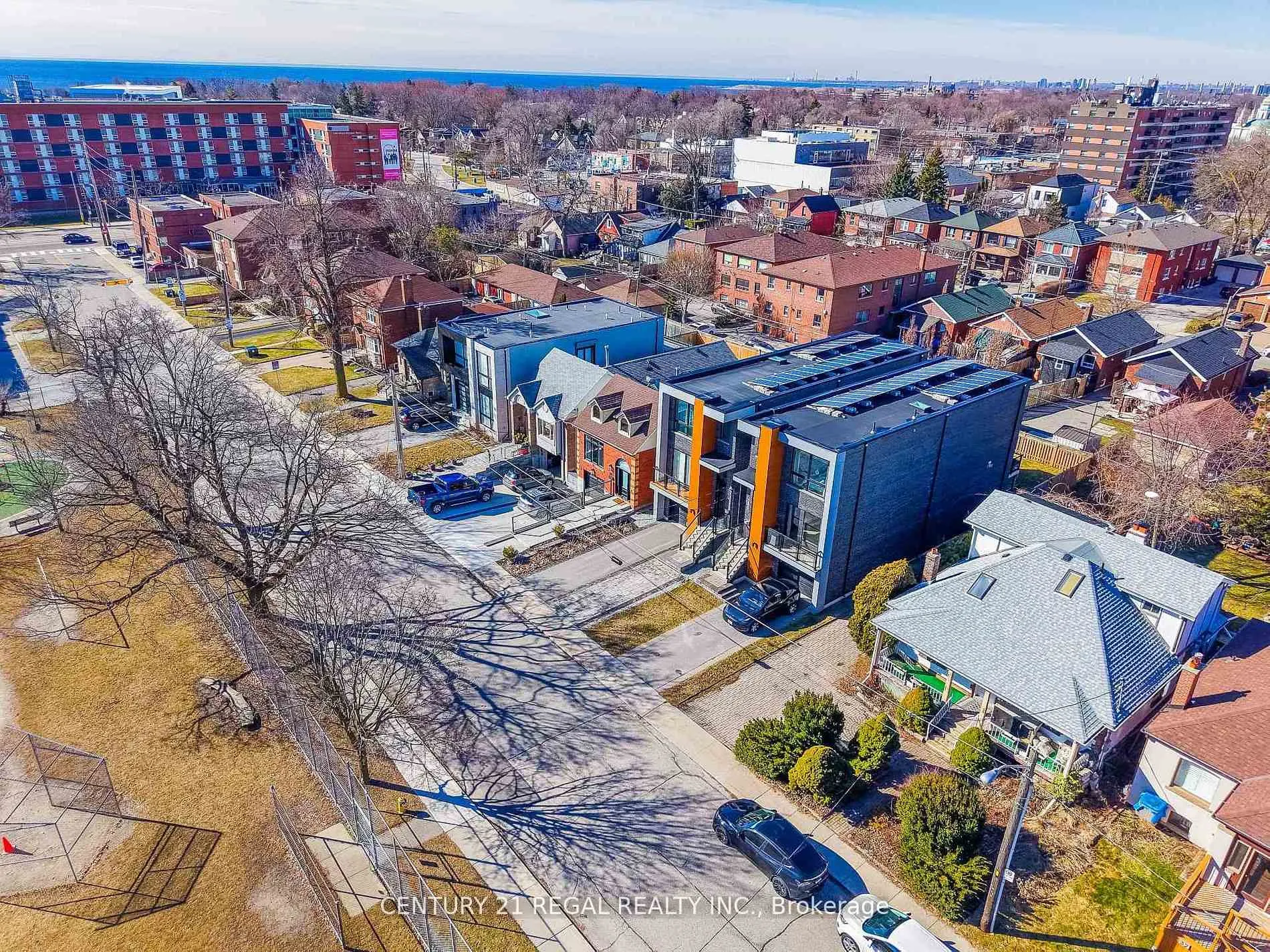 Photo 43 of 28A Twenty First Street, Etobicoke, Long Branch — HOMEH