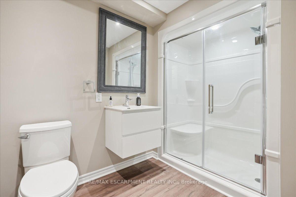 Photo 9 of 208 Mohawk Road, Hamilton, Ancaster — HOMEH