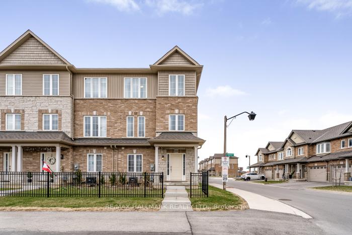 Photo 2 of 299 Dalgleish Trail, Hamilton, Rural Glanbrook — HOMEH