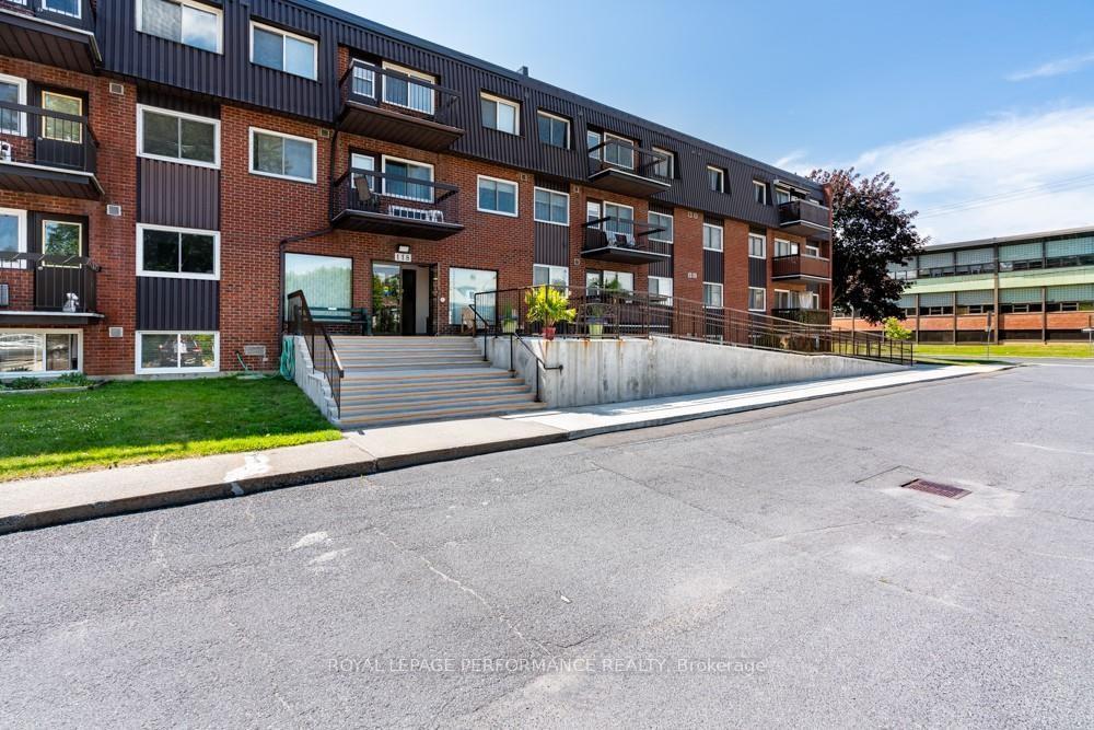Photo 1 of Unit 406, 118 Fourth Street E, Cornwall — HOMEH