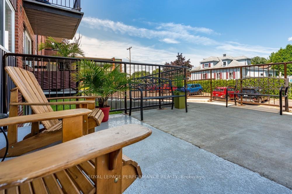 Photo 2 of Unit 406, 118 Fourth Street E, Cornwall — HOMEH