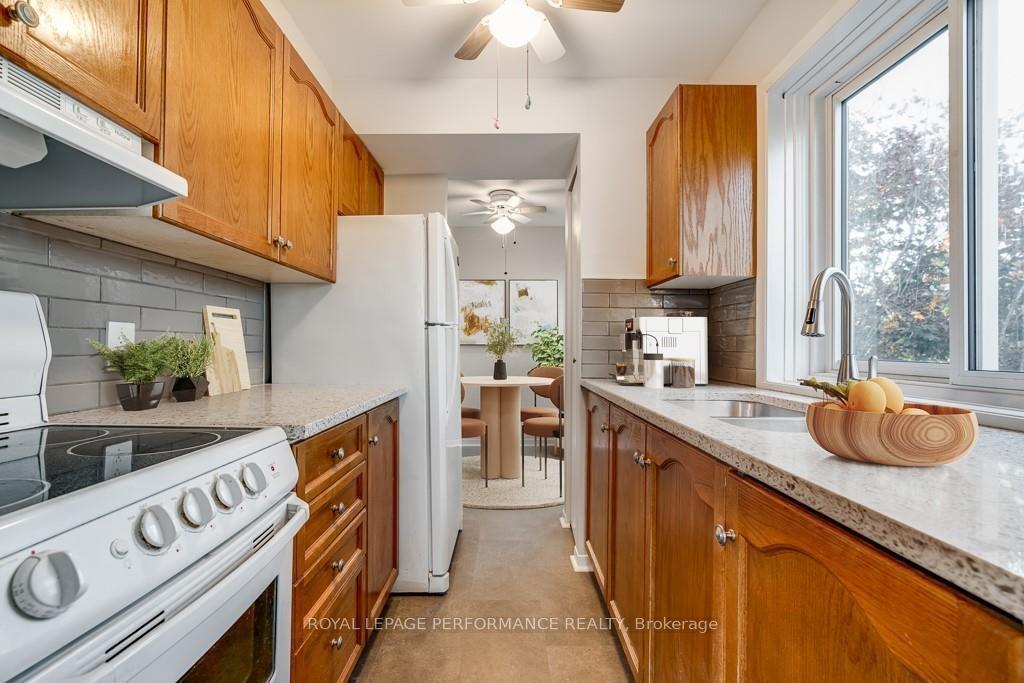 Photo 7 of Unit 406, 118 Fourth Street E, Cornwall — HOMEH