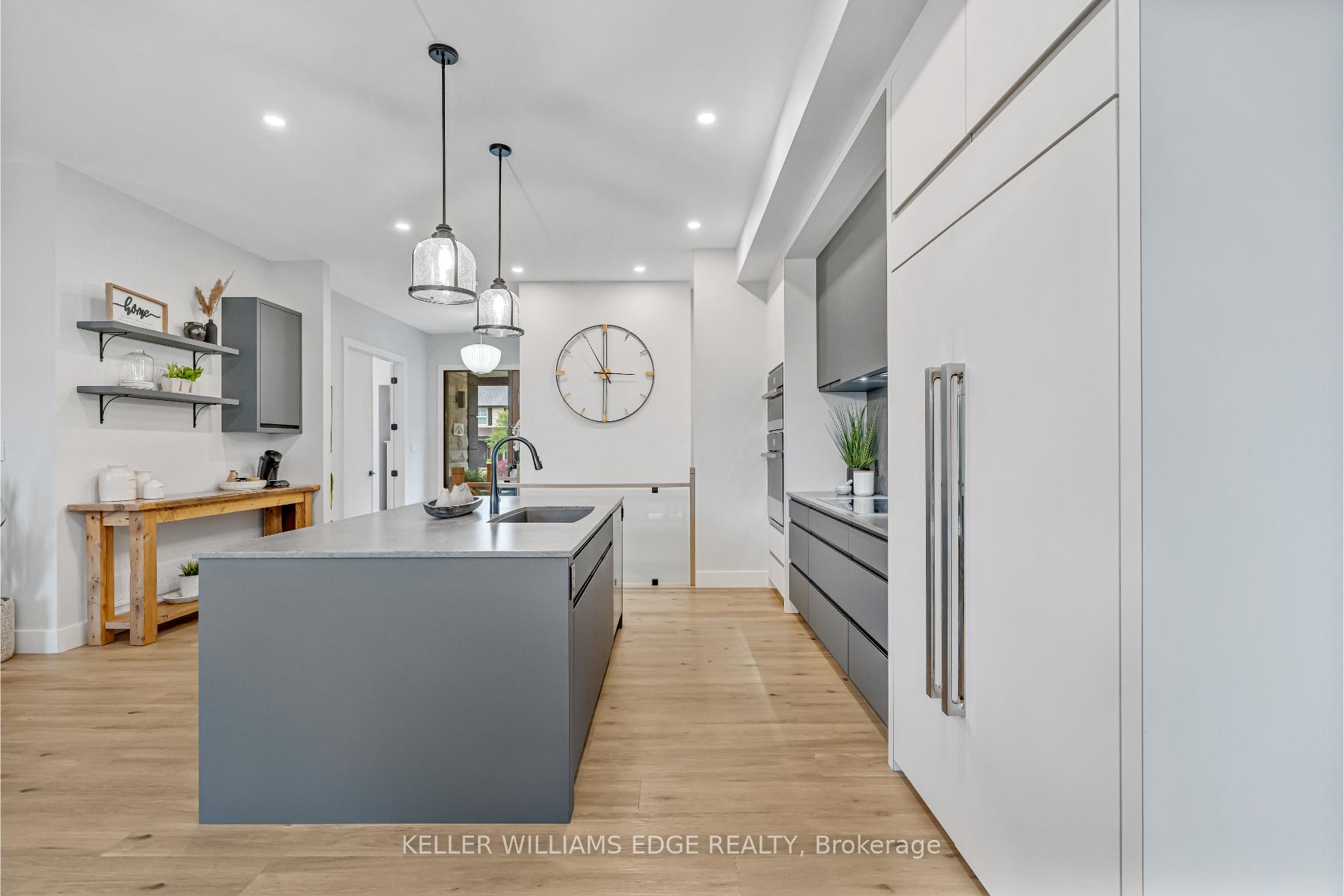 Photo 16 of 5 Carl Crescent, Hamilton, Waterdown — HOMEH