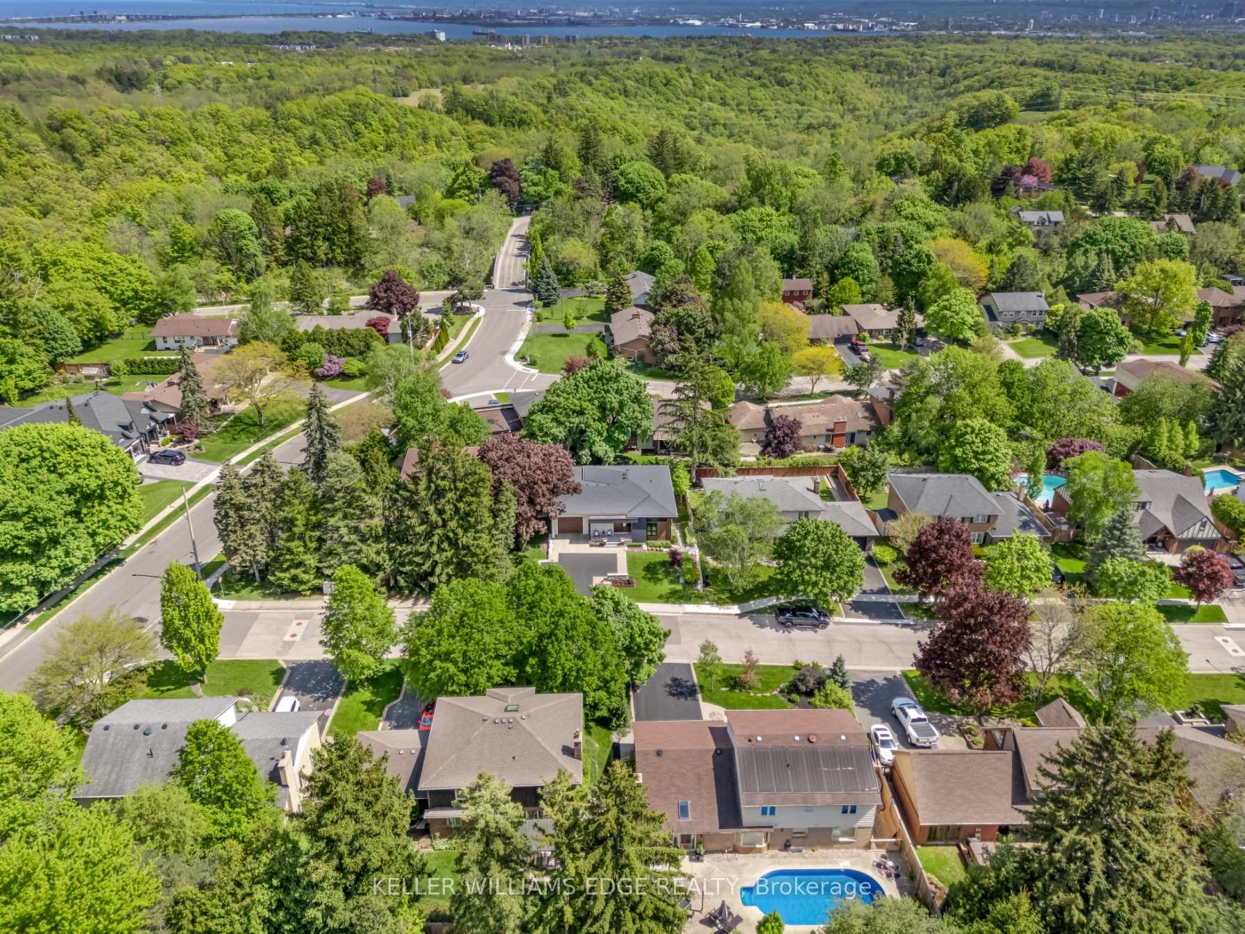 Photo 27 of 5 Carl Crescent, Hamilton, Waterdown — HOMEH