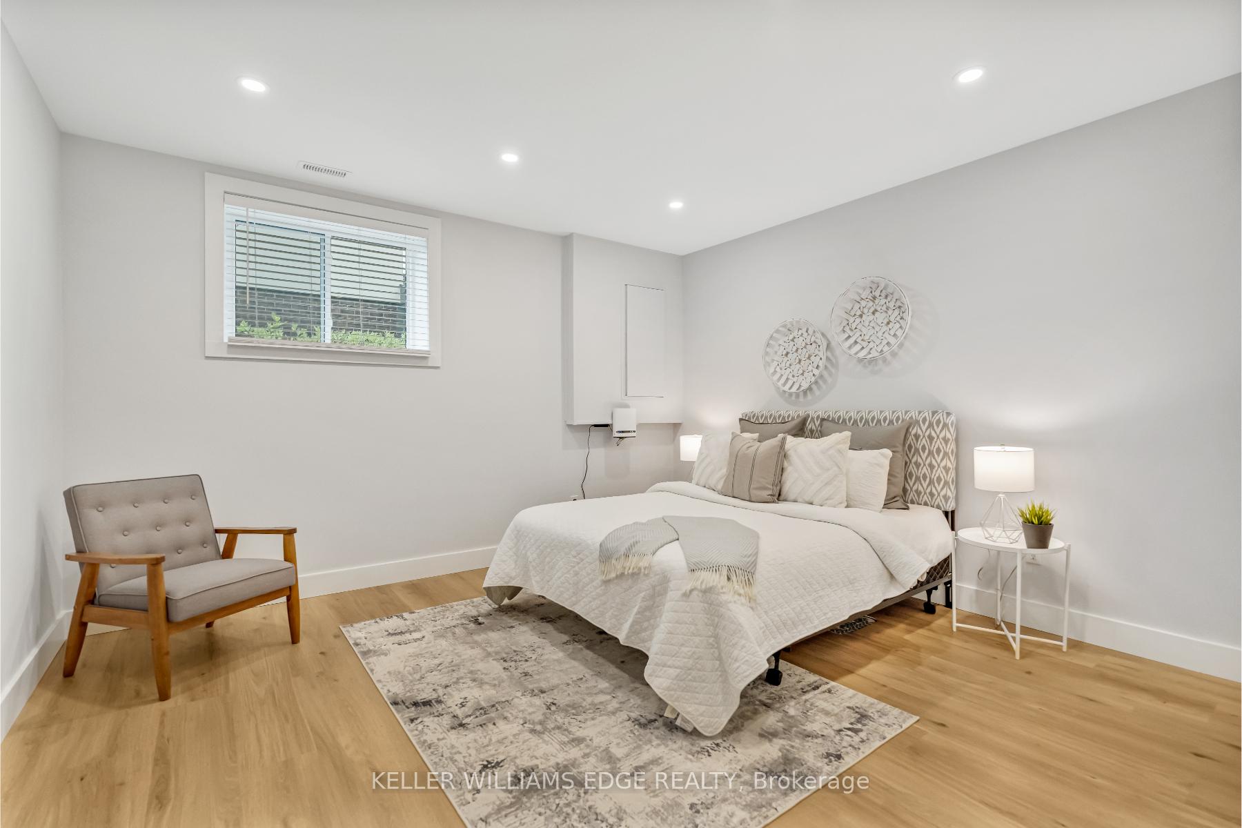 Photo 59 of 5 Carl Crescent, Hamilton, Waterdown — HOMEH