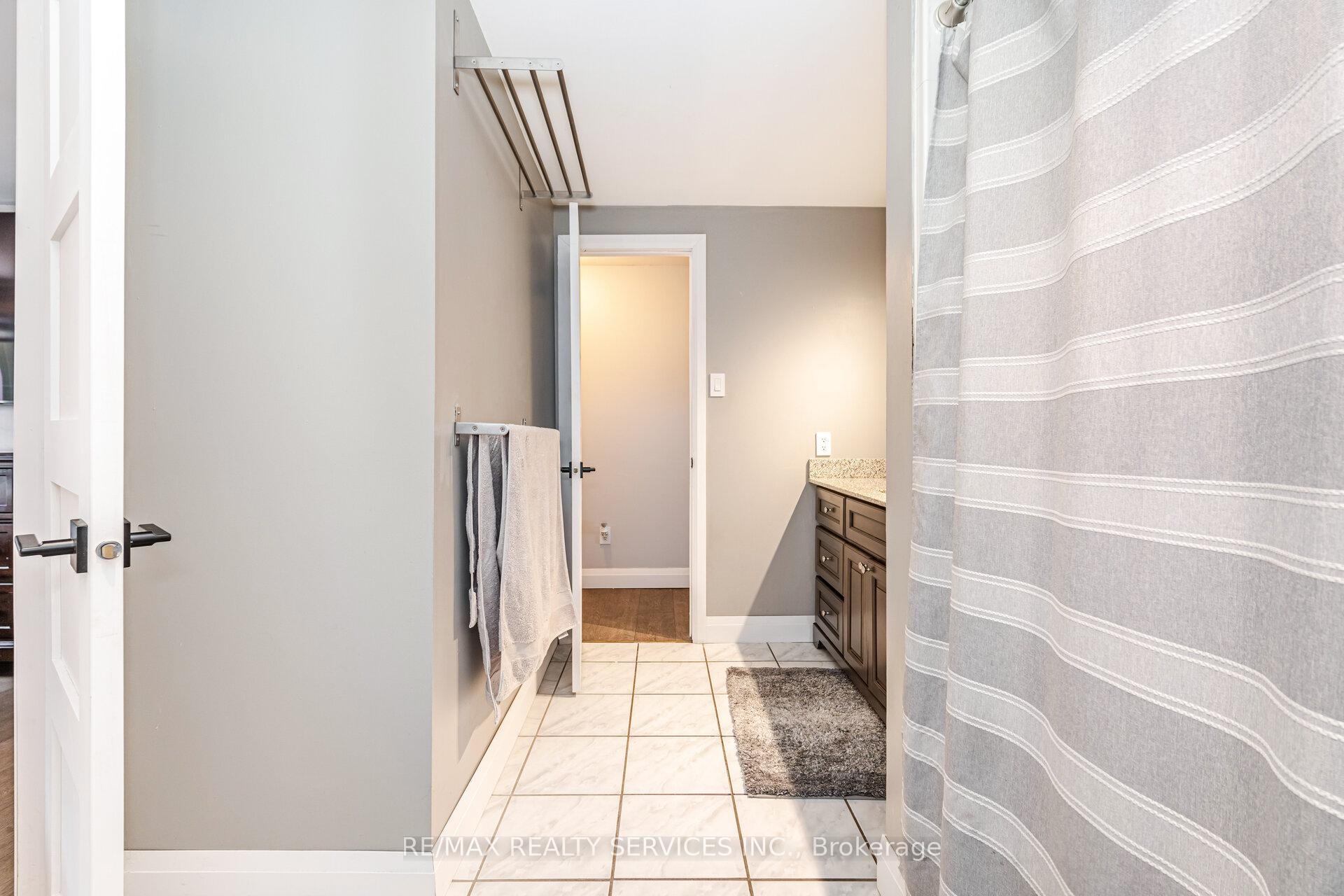 Photo 38 of 13 Royal Palm Drive, Brampton, Heart Lake East — HOMEH