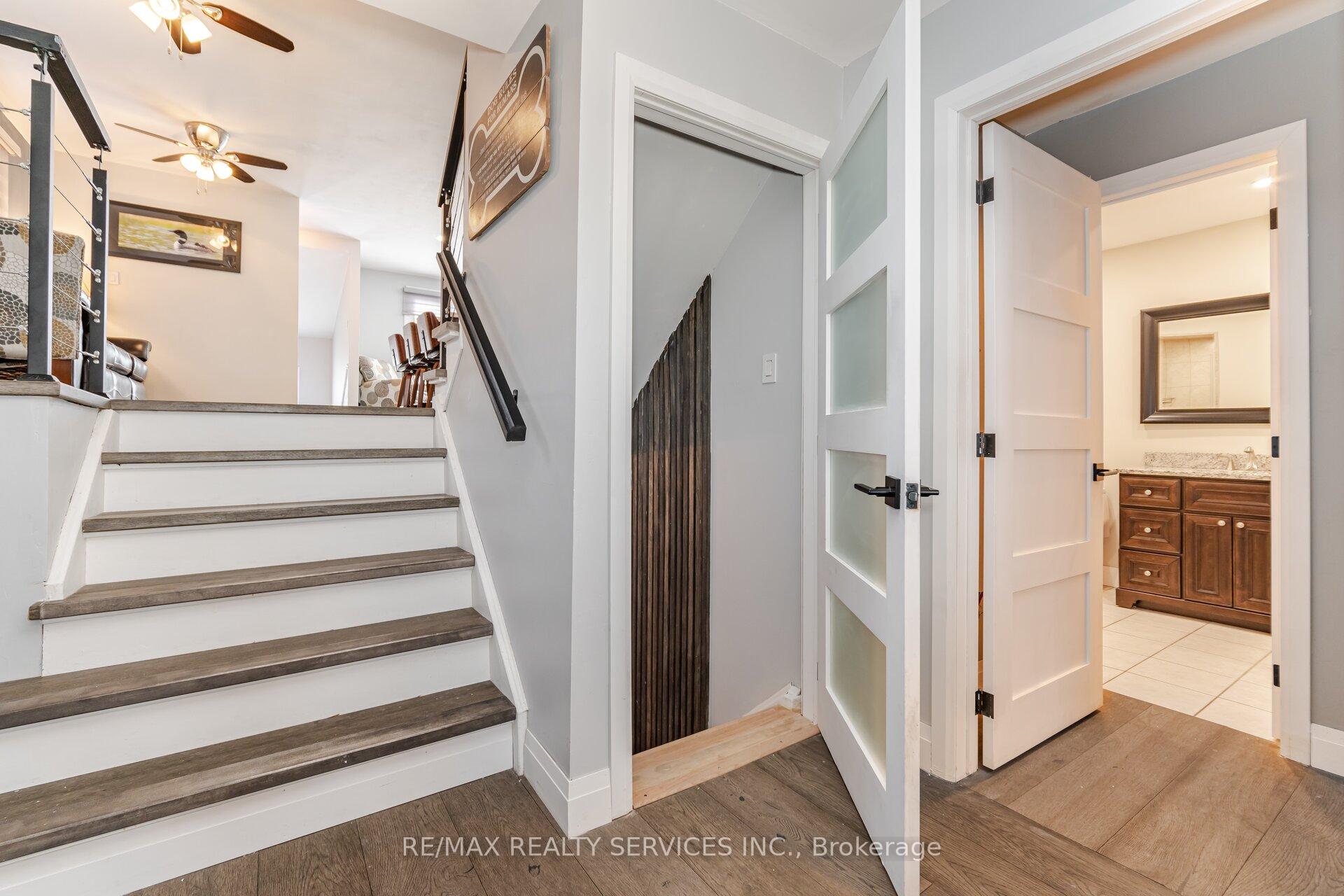 Photo 15 of 13 Royal Palm Drive, Brampton, Heart Lake East — HOMEH