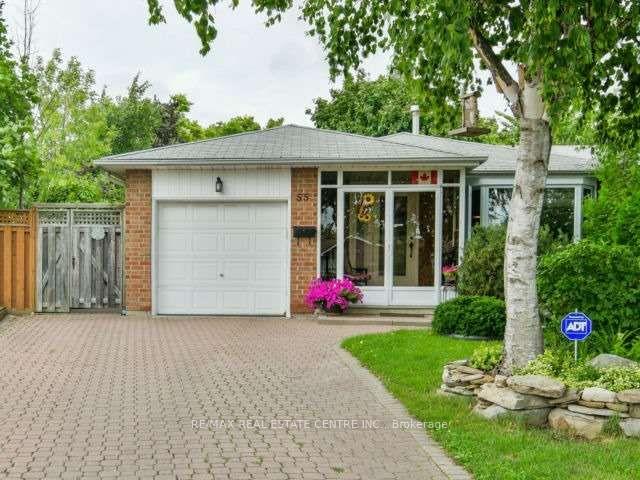 Front of 55 Mallard Crescent