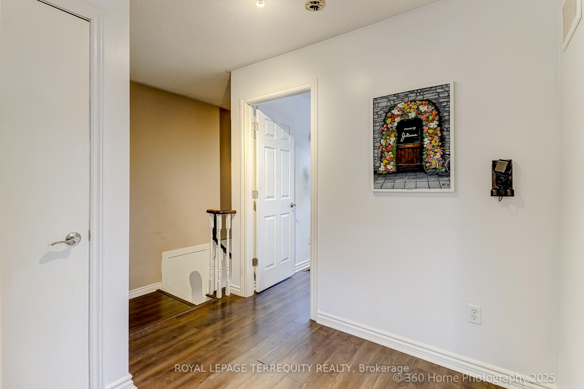 Photo 13 of 19 Tralee Street, Brampton, Heart Lake West — HOMEH