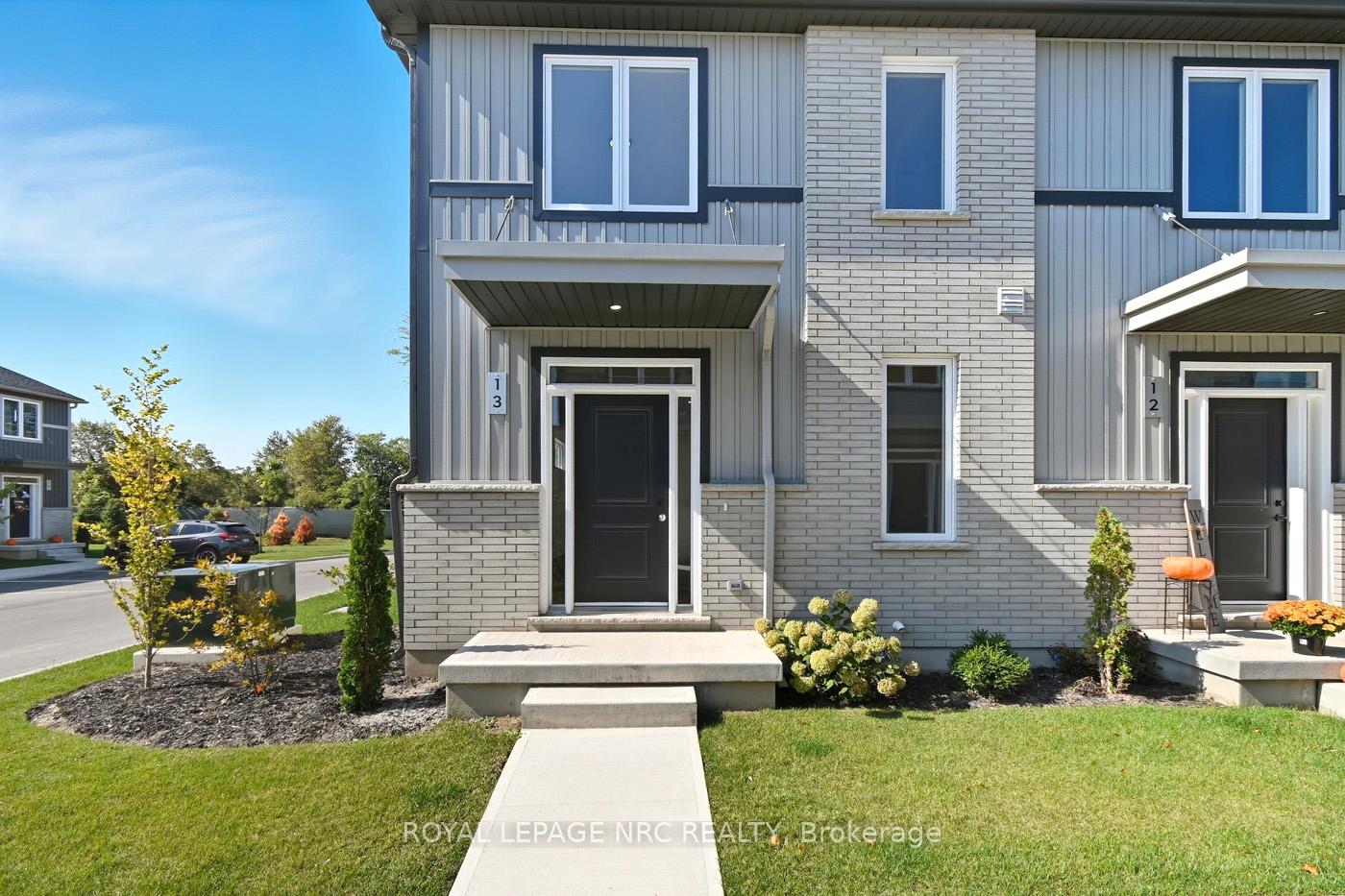 Photo 2 of Unit 13, 121A Moffatt Street, St. Catharines, Oakdale — HOMEH