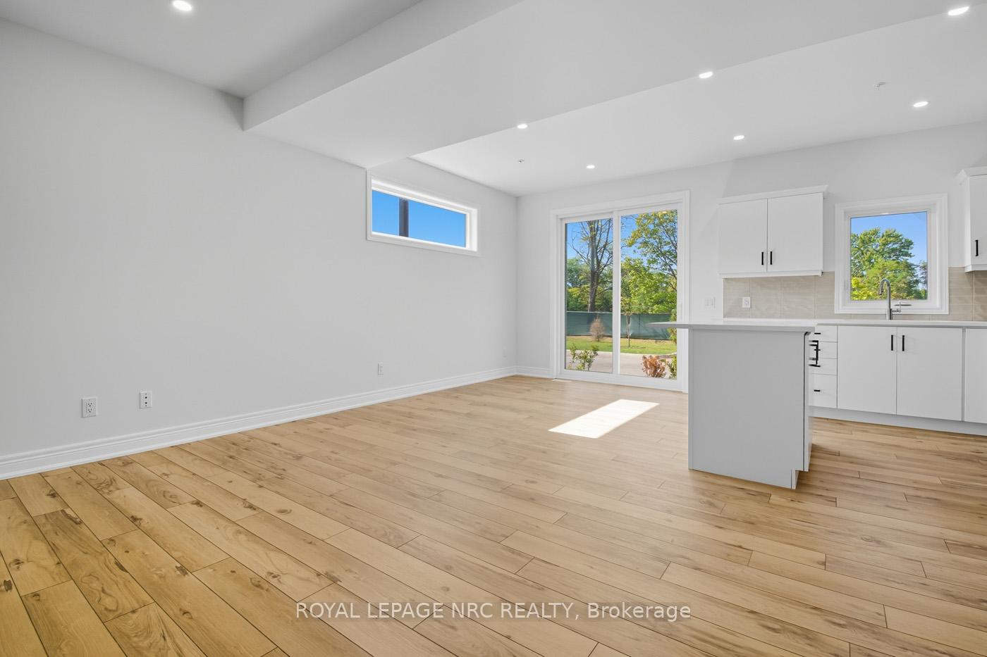 Photo 10 of Unit 13, 121A Moffatt Street, St. Catharines, Oakdale — HOMEH