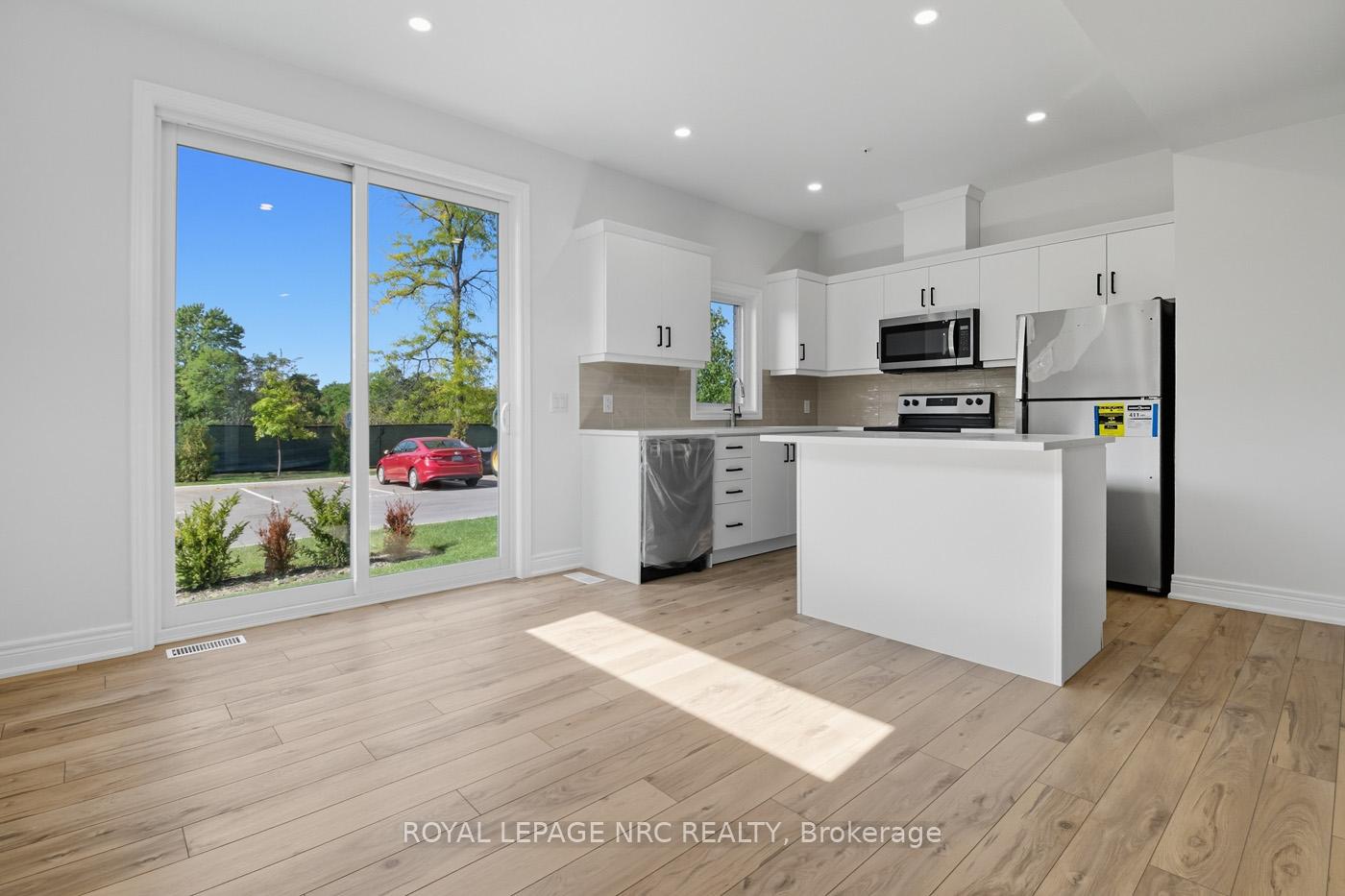 Photo 13 of Unit 13, 121A Moffatt Street, St. Catharines, Oakdale — HOMEH