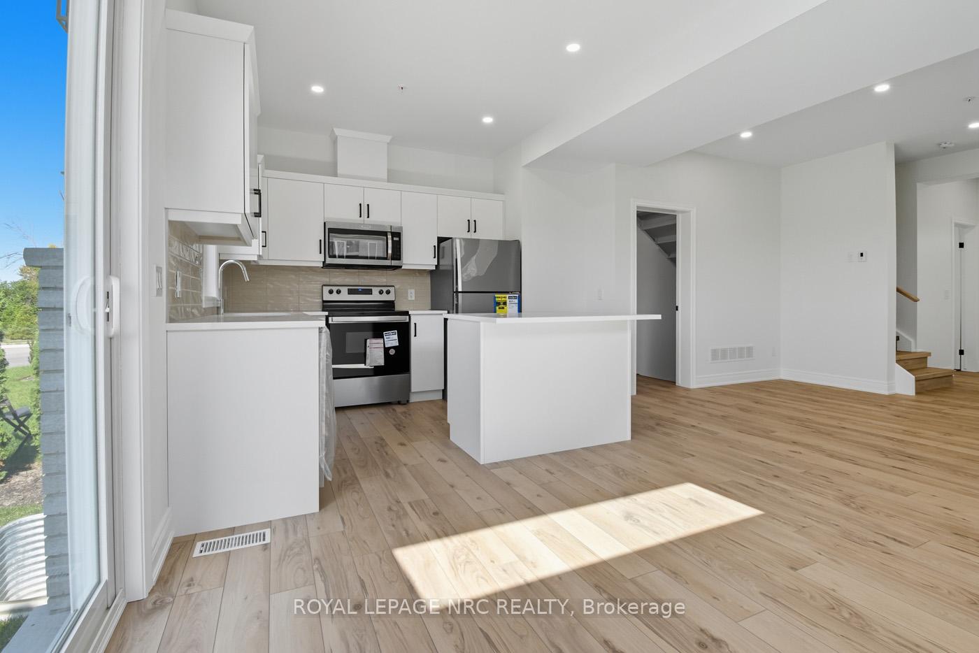 Photo 14 of Unit 13, 121A Moffatt Street, St. Catharines, Oakdale — HOMEH
