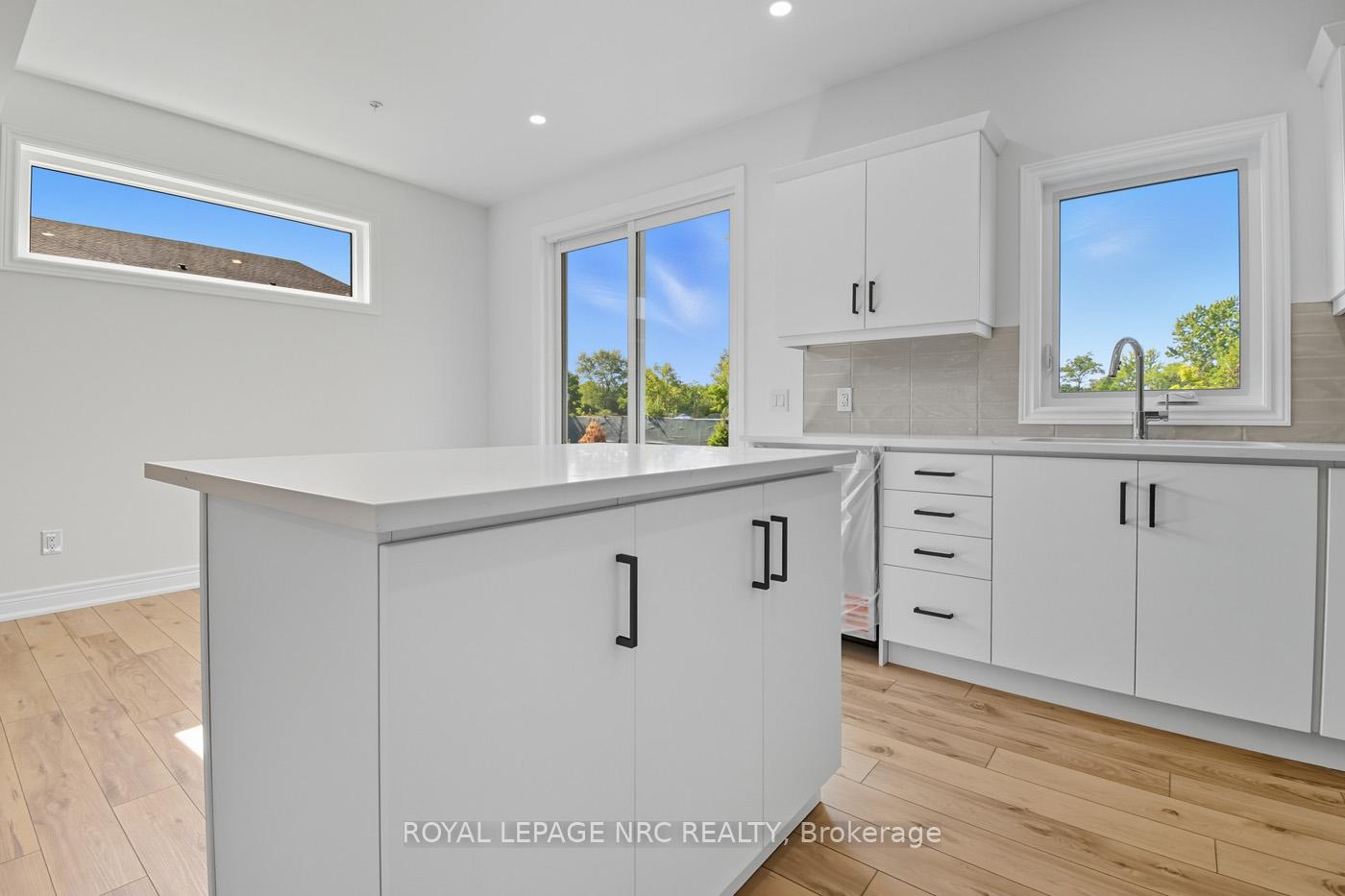 Photo 15 of Unit 13, 121A Moffatt Street, St. Catharines, Oakdale — HOMEH