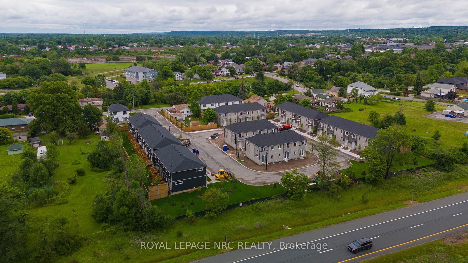 Photo 33 of Unit 13, 121A Moffatt Street, St. Catharines, Oakdale — HOMEH