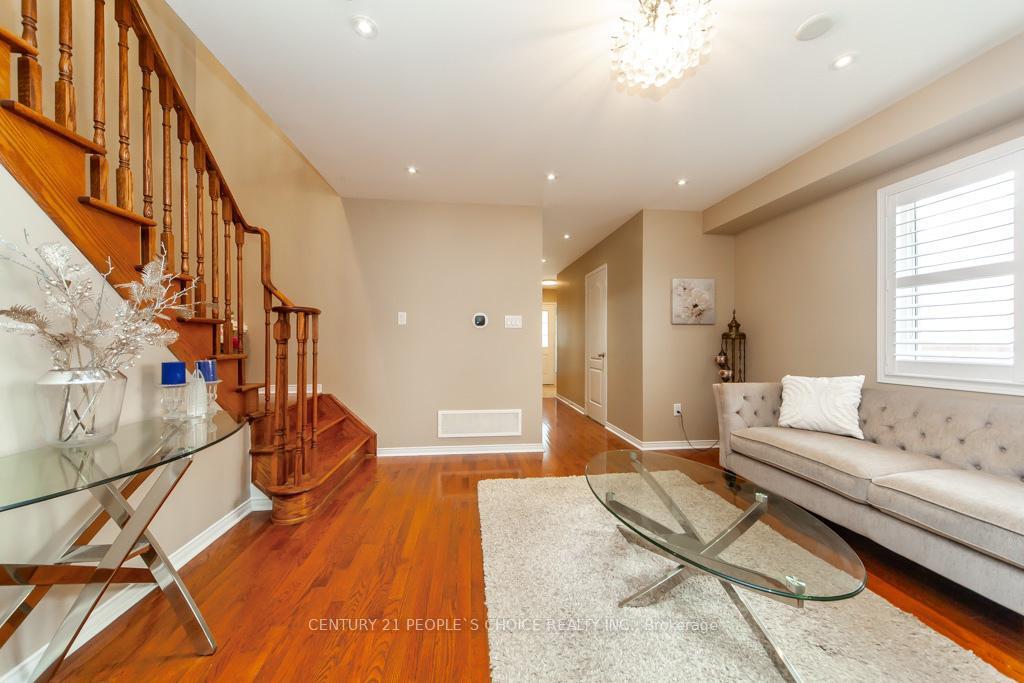 Photo 8 of 86 Tozer Crescent, Ajax, Northwest Ajax — HOMEH