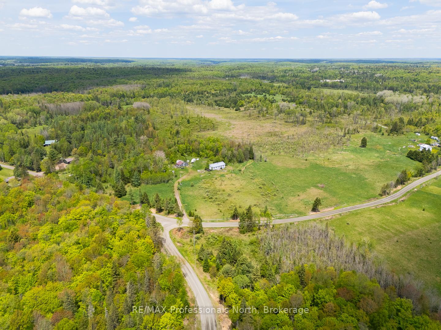 Photo 4 of 1468 Nelson Lake Road, Magnetawan, Spence — HOMEH