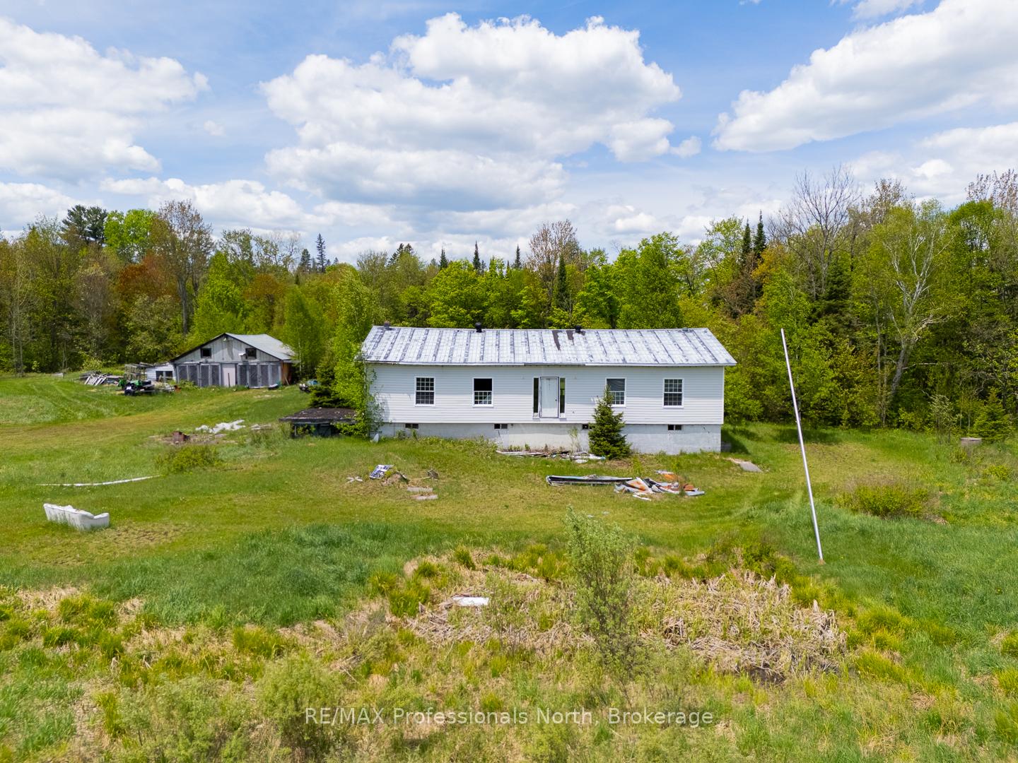 Photo 10 of 1468 Nelson Lake Road, Magnetawan, Spence — HOMEH