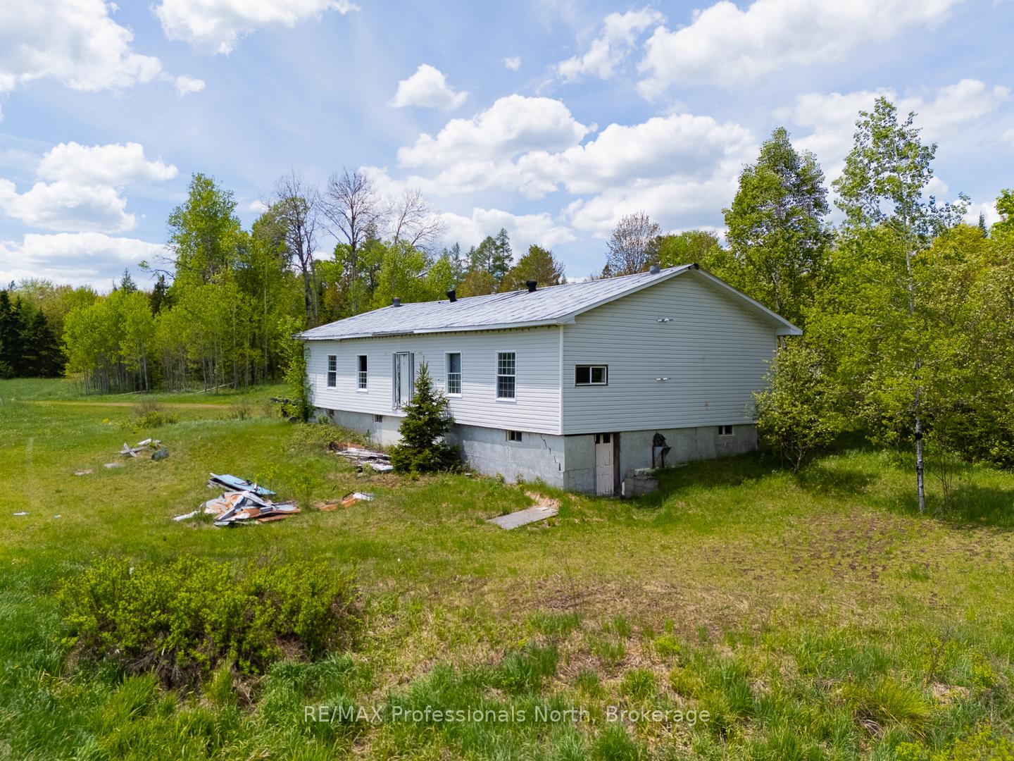 Photo 11 of 1468 Nelson Lake Road, Magnetawan, Spence — HOMEH