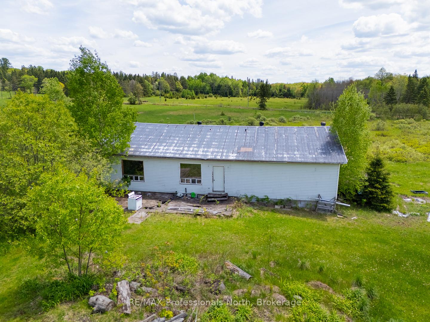 Photo 13 of 1468 Nelson Lake Road, Magnetawan, Spence — HOMEH